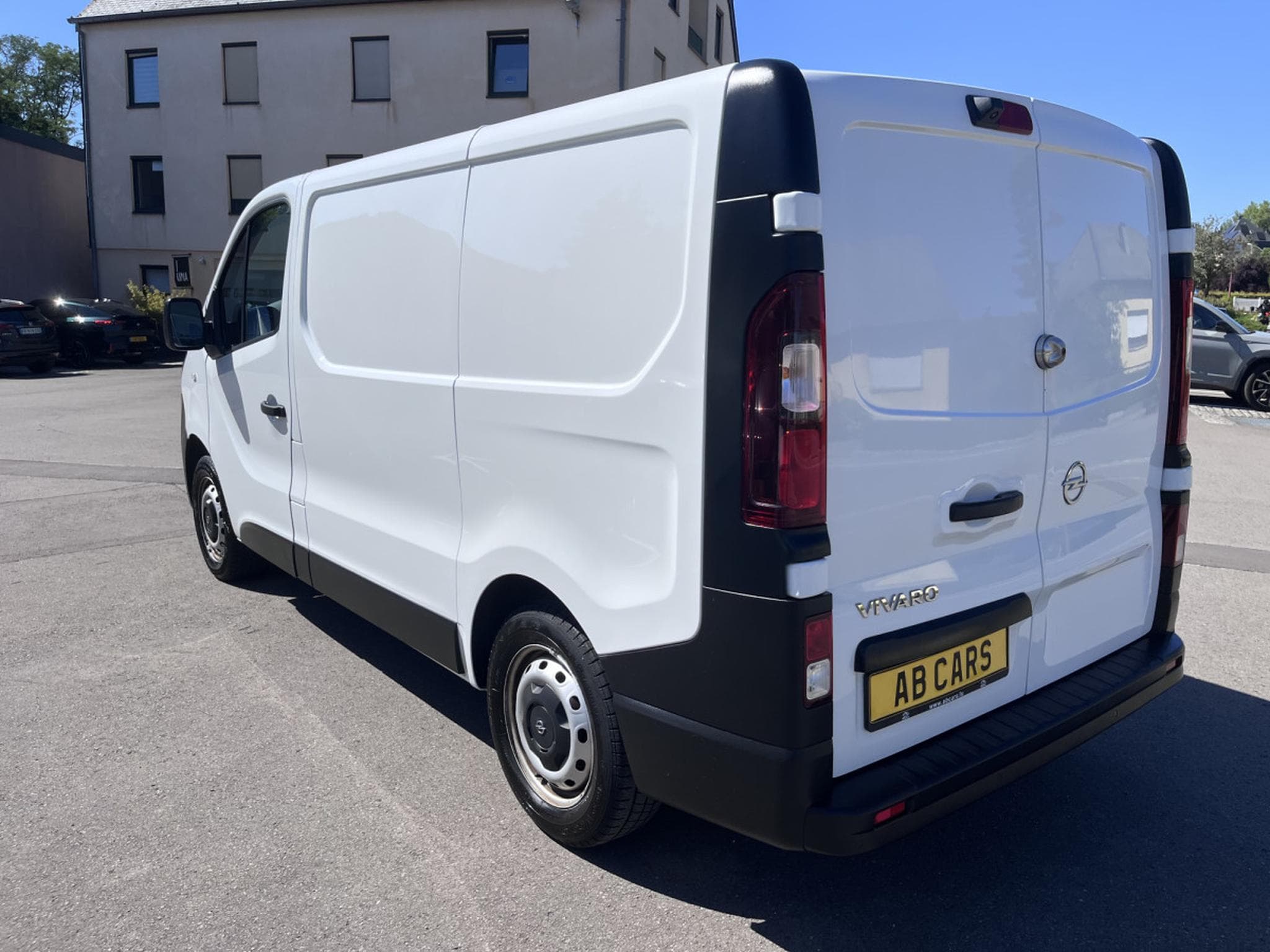 Opel Vivaro 1.6cdti 95cv L1H1 Euro6 Clim Camera PDC Armoires Wurth (2019) - Foto 8