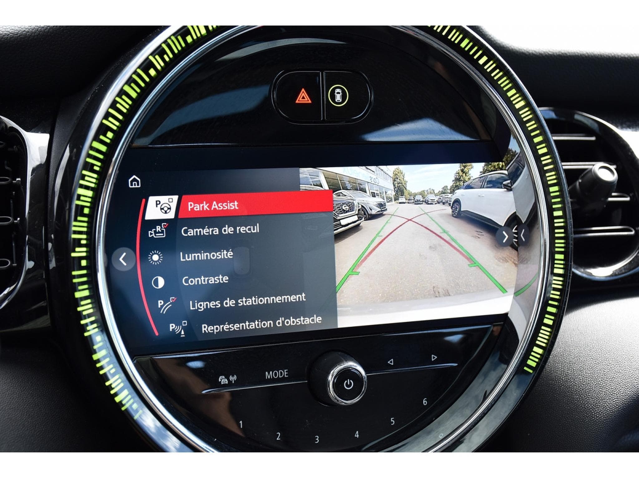 Mini Cooper 1.5A PANO CUIR GPS HUD CAM PARK KEYLESS 1° MAIN (2023) - Photo 14