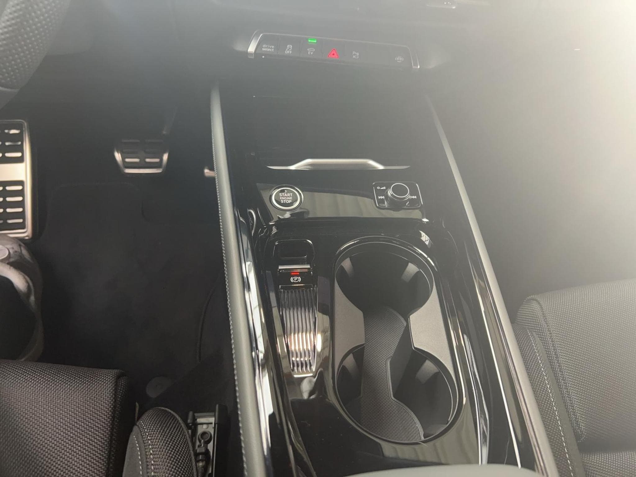 Audi Q3 SUV e-hybrid (2025) - Foto 12