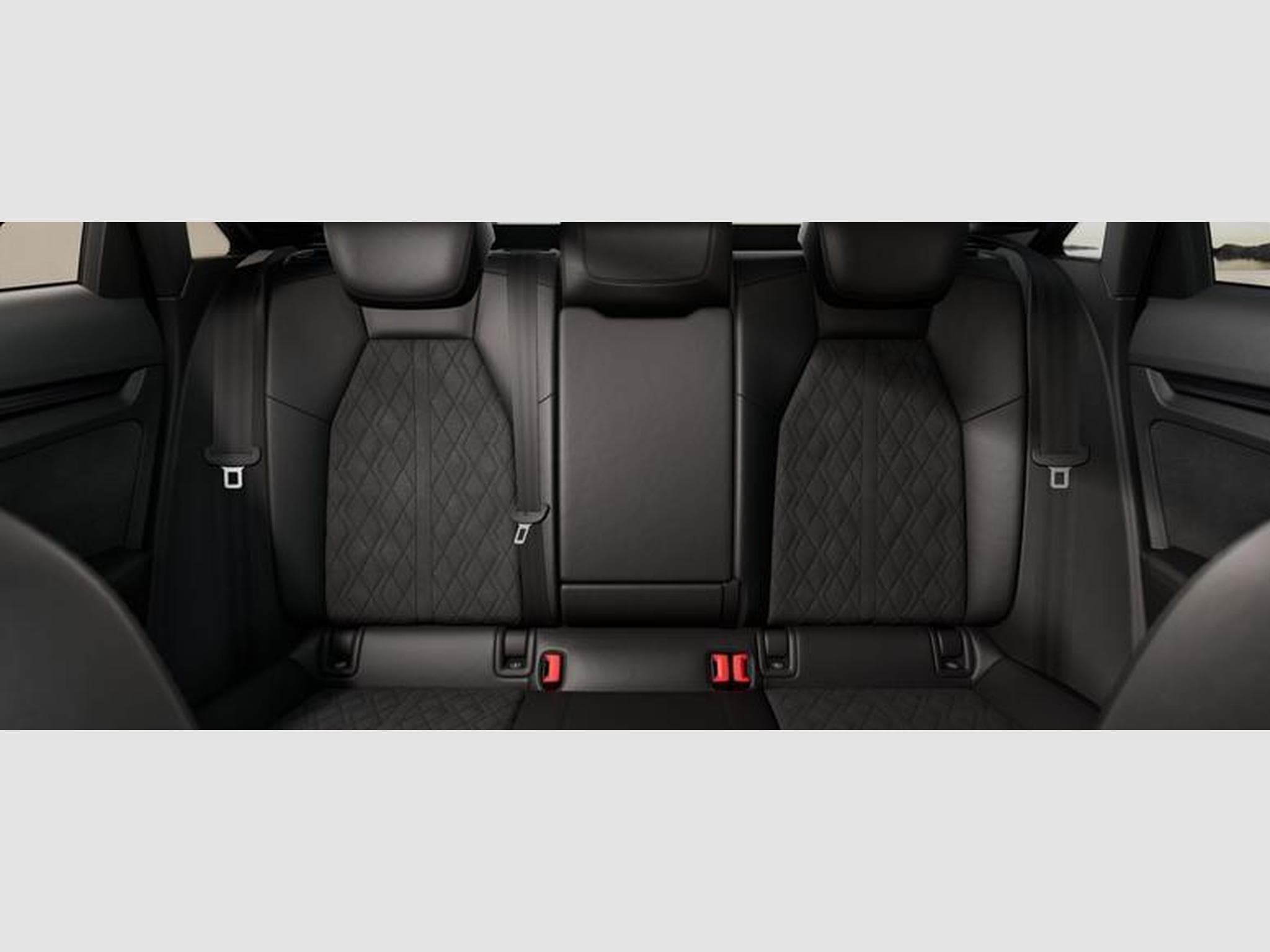 Audi RS3 Limousine 2.5 TFSI 7-Gang S tronic (2026) - Photo 4