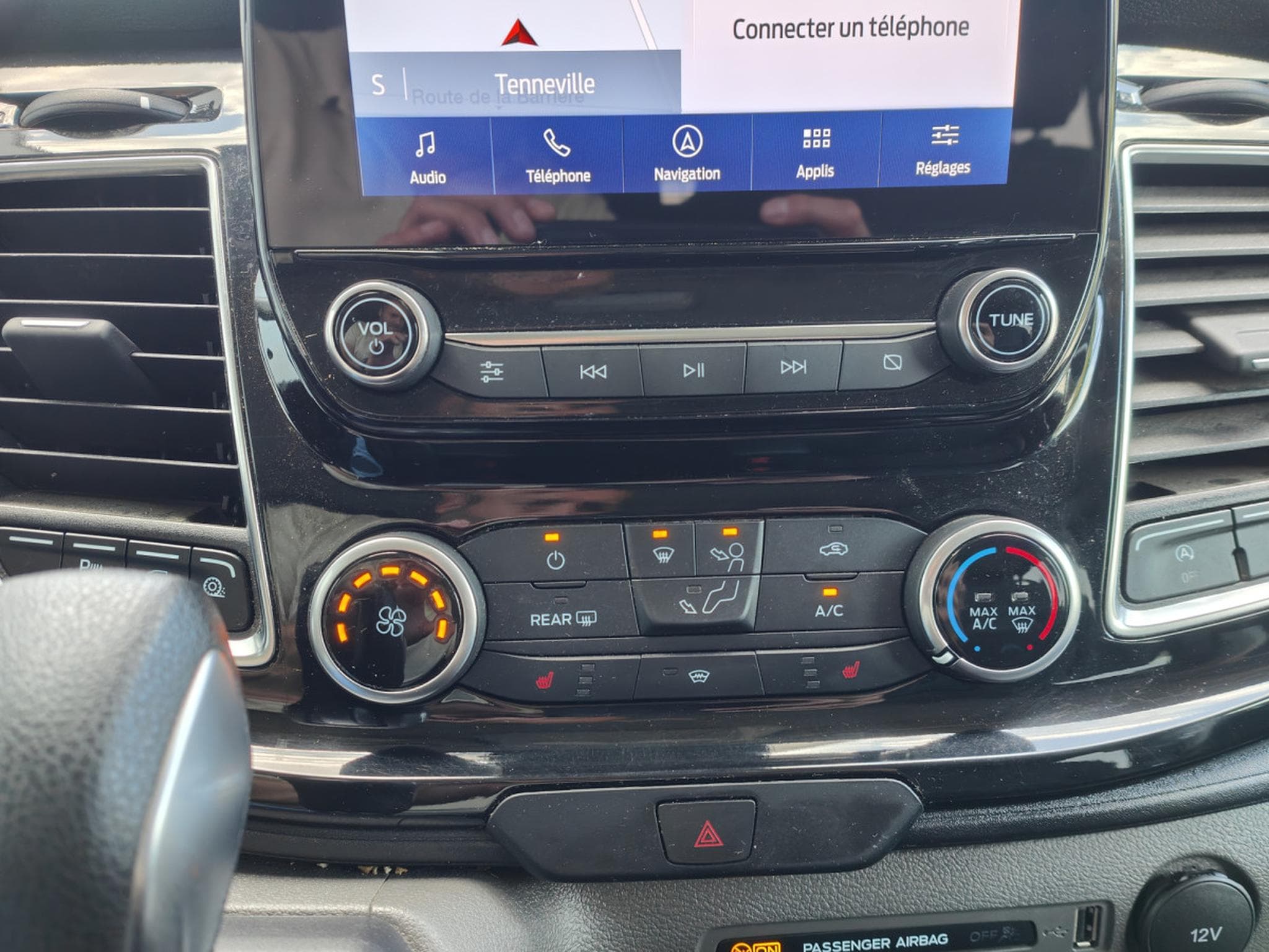 Ford Transit 2.0 TDCI DOUBLE CABINE L2H1 5 PLACES BOITE AUTO CARPLAY CAME (2023) - Photo 15
