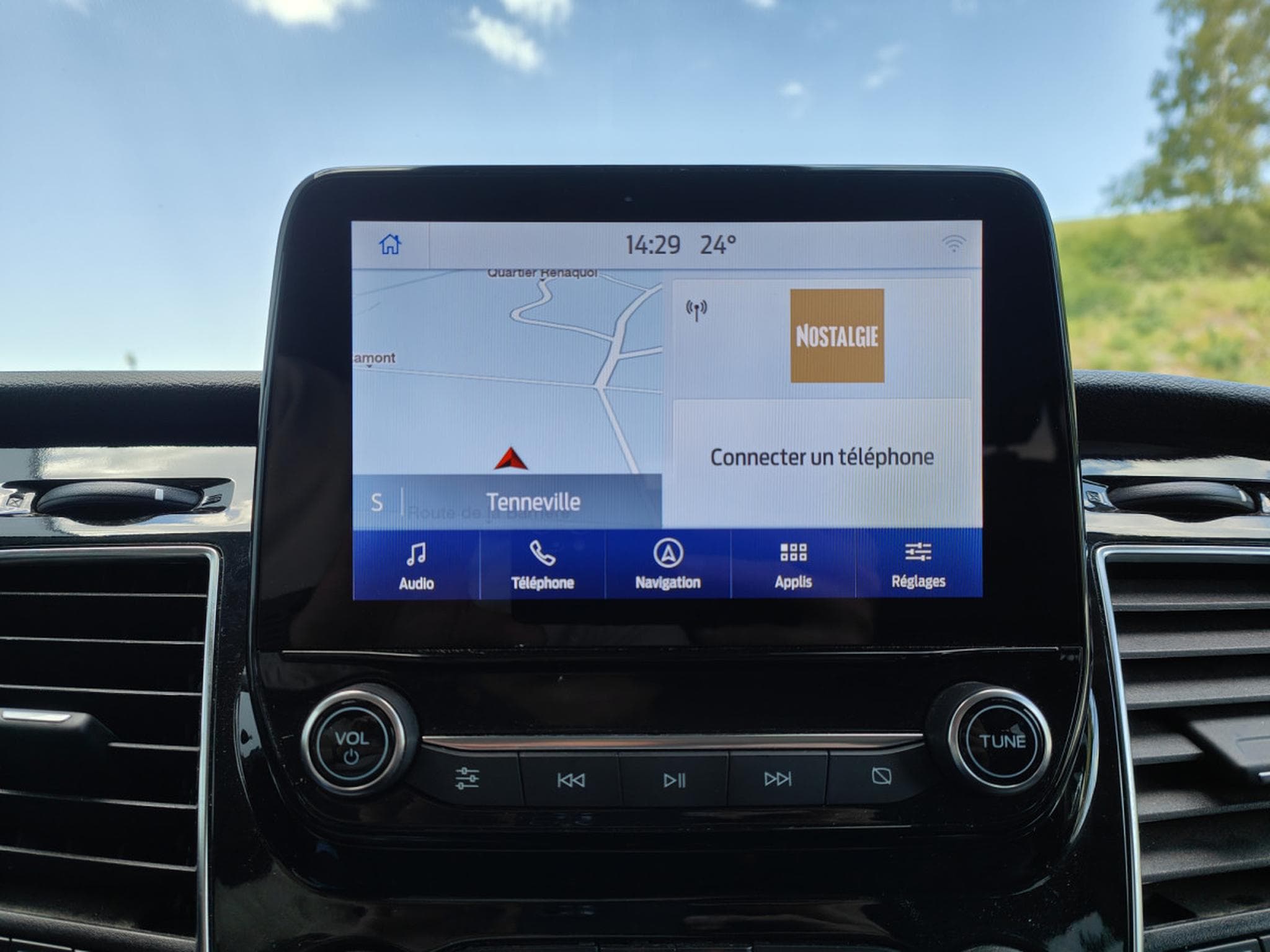 Ford Transit 2.0 TDCI DOUBLE CABINE L2H1 5 PLACES BOITE AUTO CARPLAY CAME (2023) - Photo 16