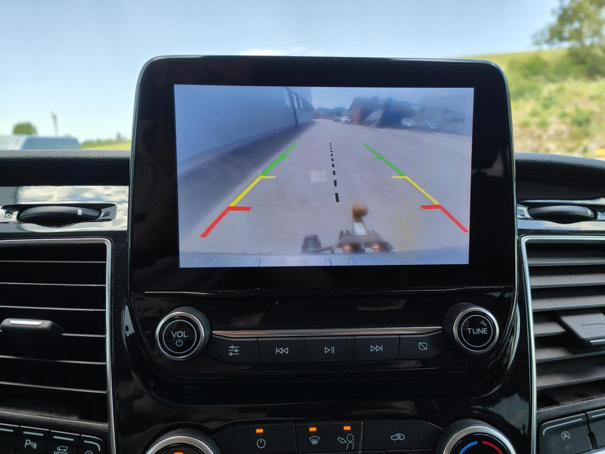 Ford Transit 2.0 TDCI DOUBLE CABINE L2H1 5 PLACES BOITE AUTO CARPLAY CAME (2023) - Photo 20