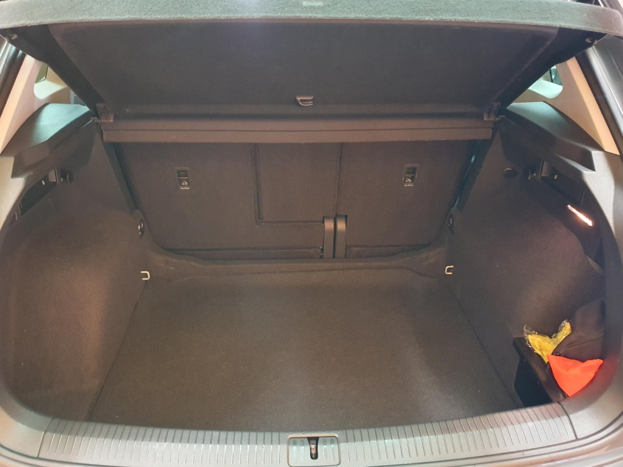 VW Tiguan 2.0TDI 150 LIFE (2021) - Foto 18