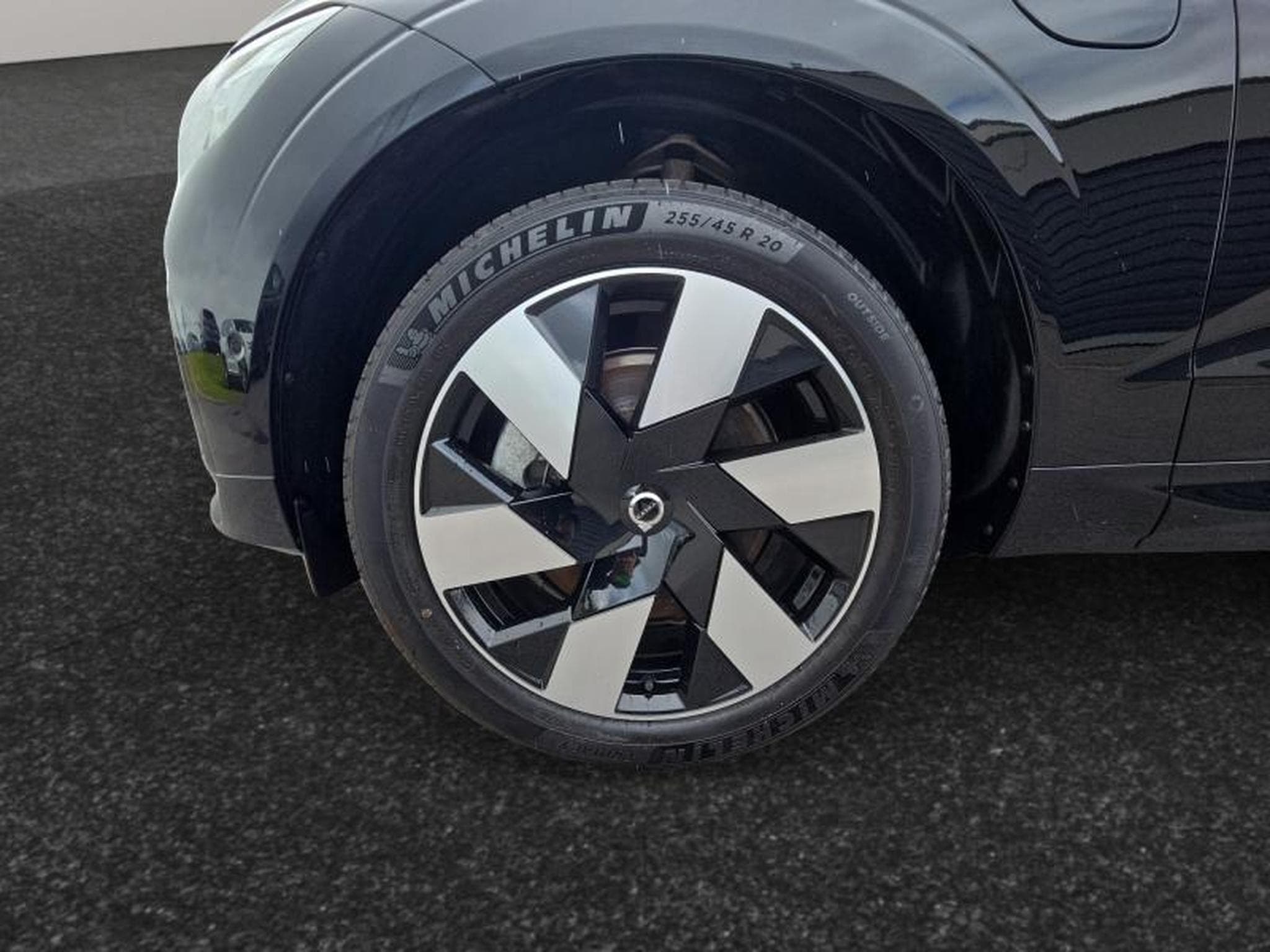 Volvo XC60 T6 Plus Dark / Hybride KIT HIVER (2025) - Photo 14