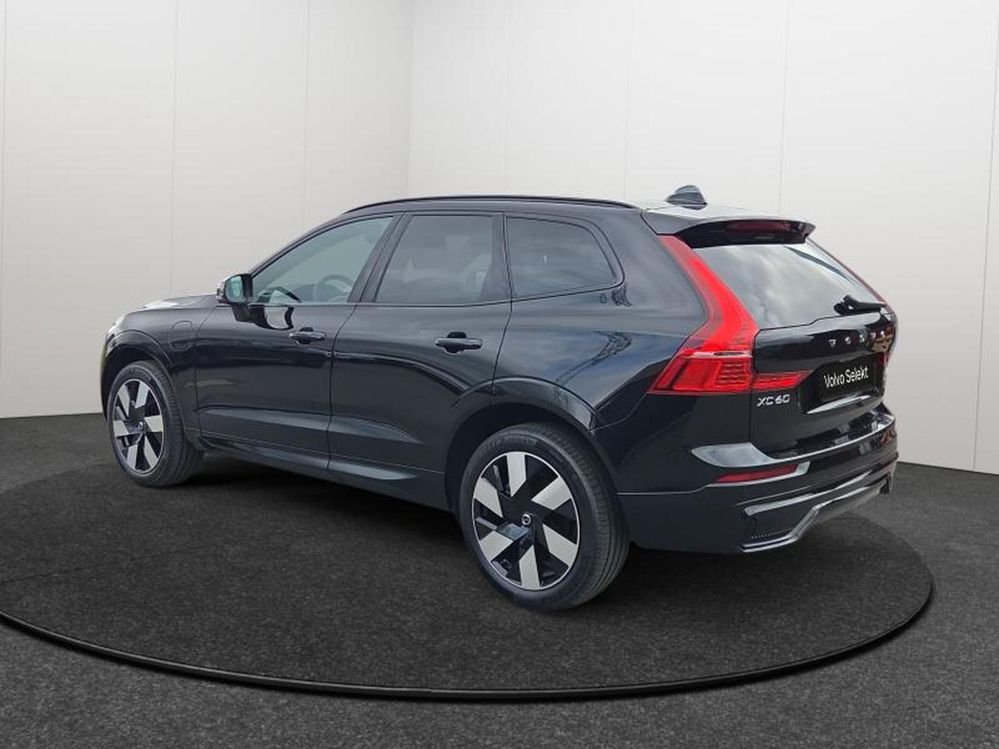 Volvo XC60 T6 Plus Dark / Hybride KIT HIVER (2025) - Photo 3