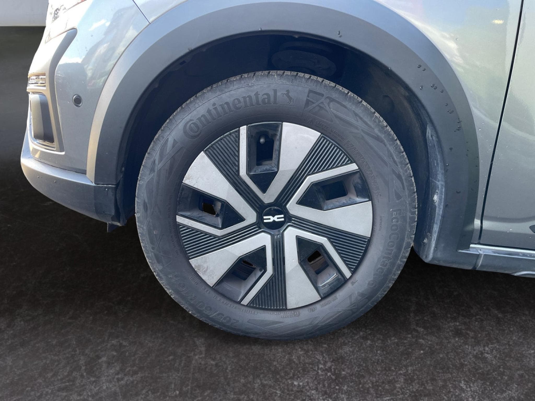 Dacia Sandero 1.0 TCe Stepway Expression (2024) - Photo 12