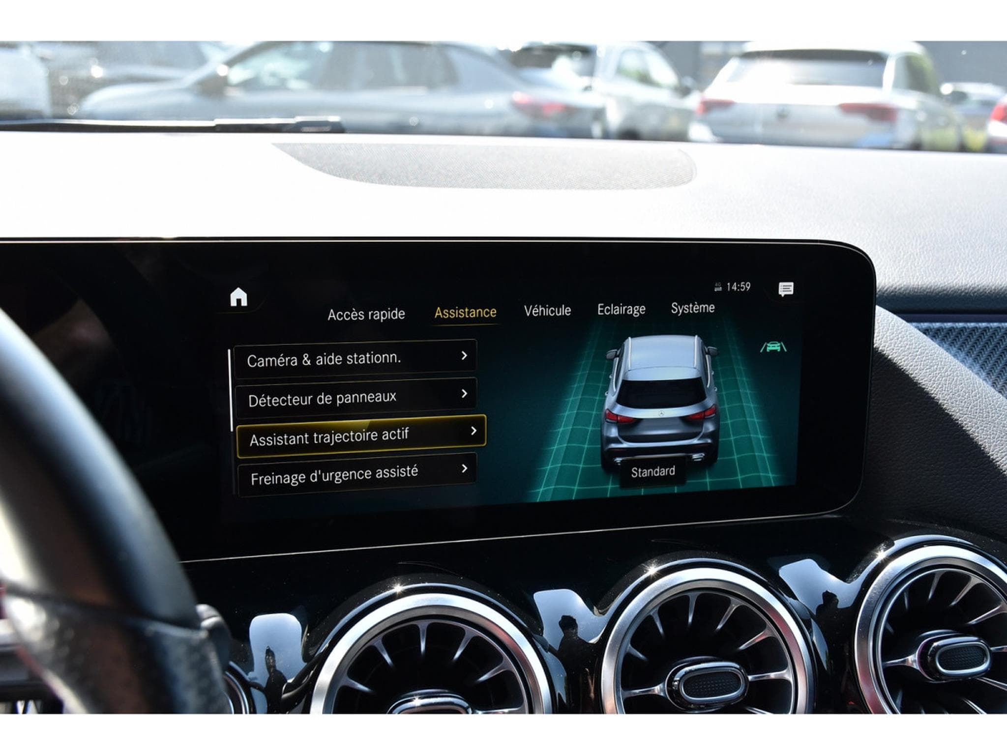 Mercedes GLA 250 AMG Line 8G-Tronic DISTR LANE SIDE CAM ATT RMQ 1° MAIN (2022) - Photo 12