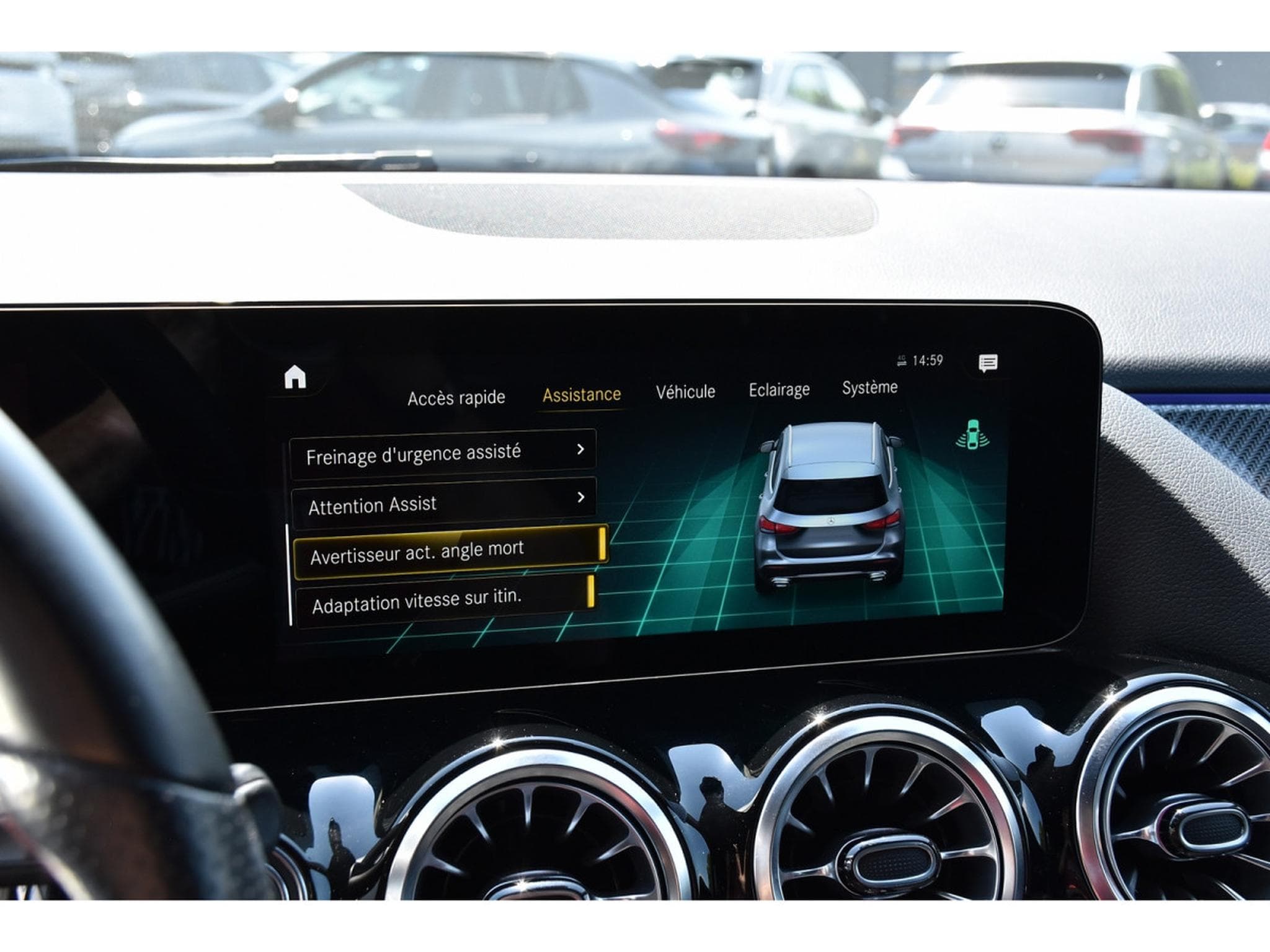 Mercedes GLA 250 AMG Line 8G-Tronic DISTR LANE SIDE CAM ATT RMQ 1° MAIN (2022) - Photo 13