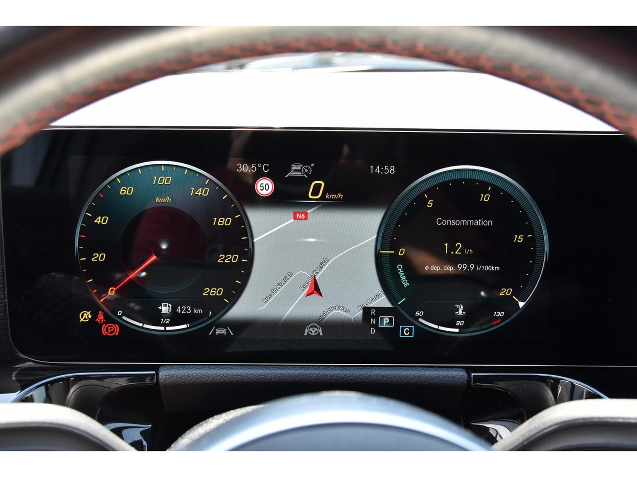 Mercedes GLA 250 AMG Line 8G-Tronic DISTR LANE SIDE CAM ATT RMQ 1° MAIN (2022) - Photo 18