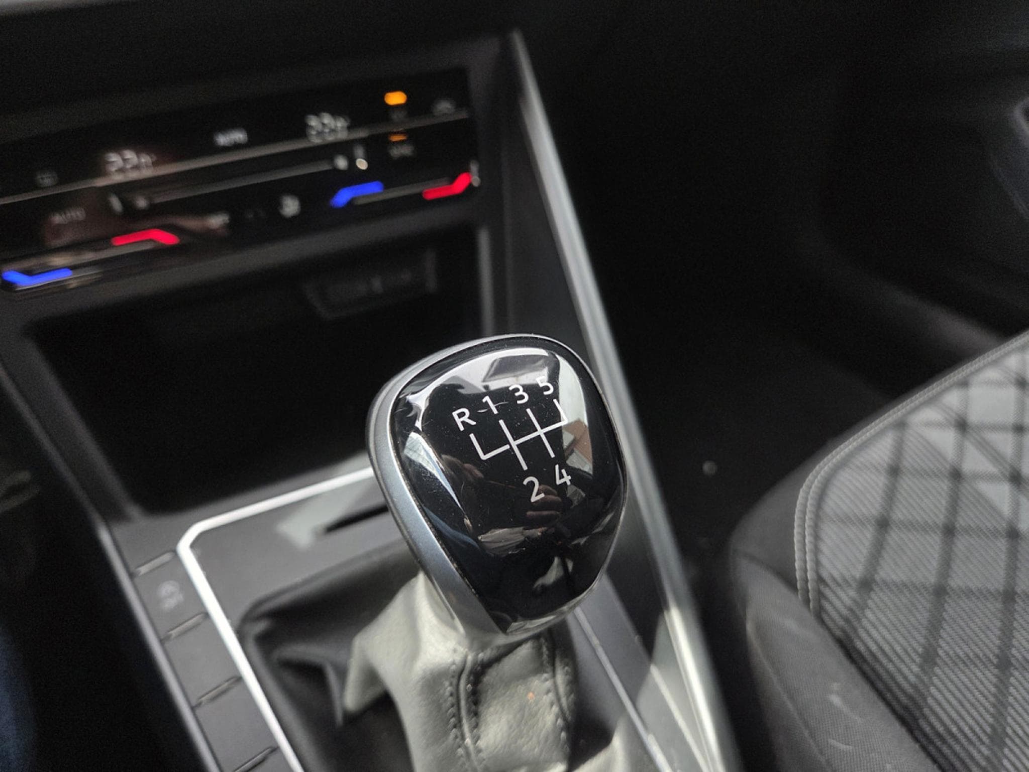 VW Polo TSI R-LINE 95CV (2023) - Photo 11