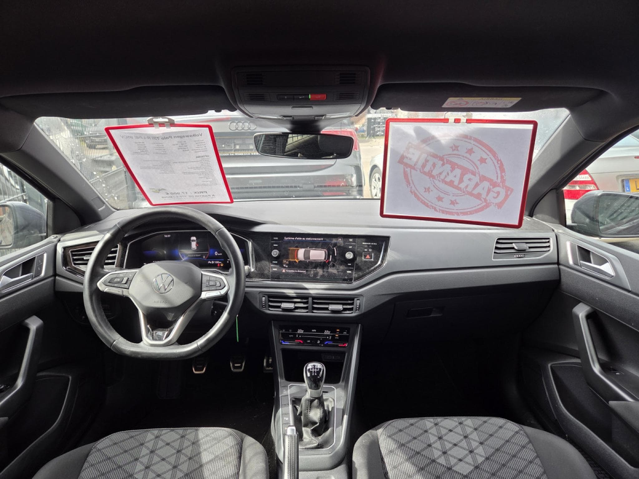 VW Polo TSI R-LINE 95CV (2023) - Photo 7