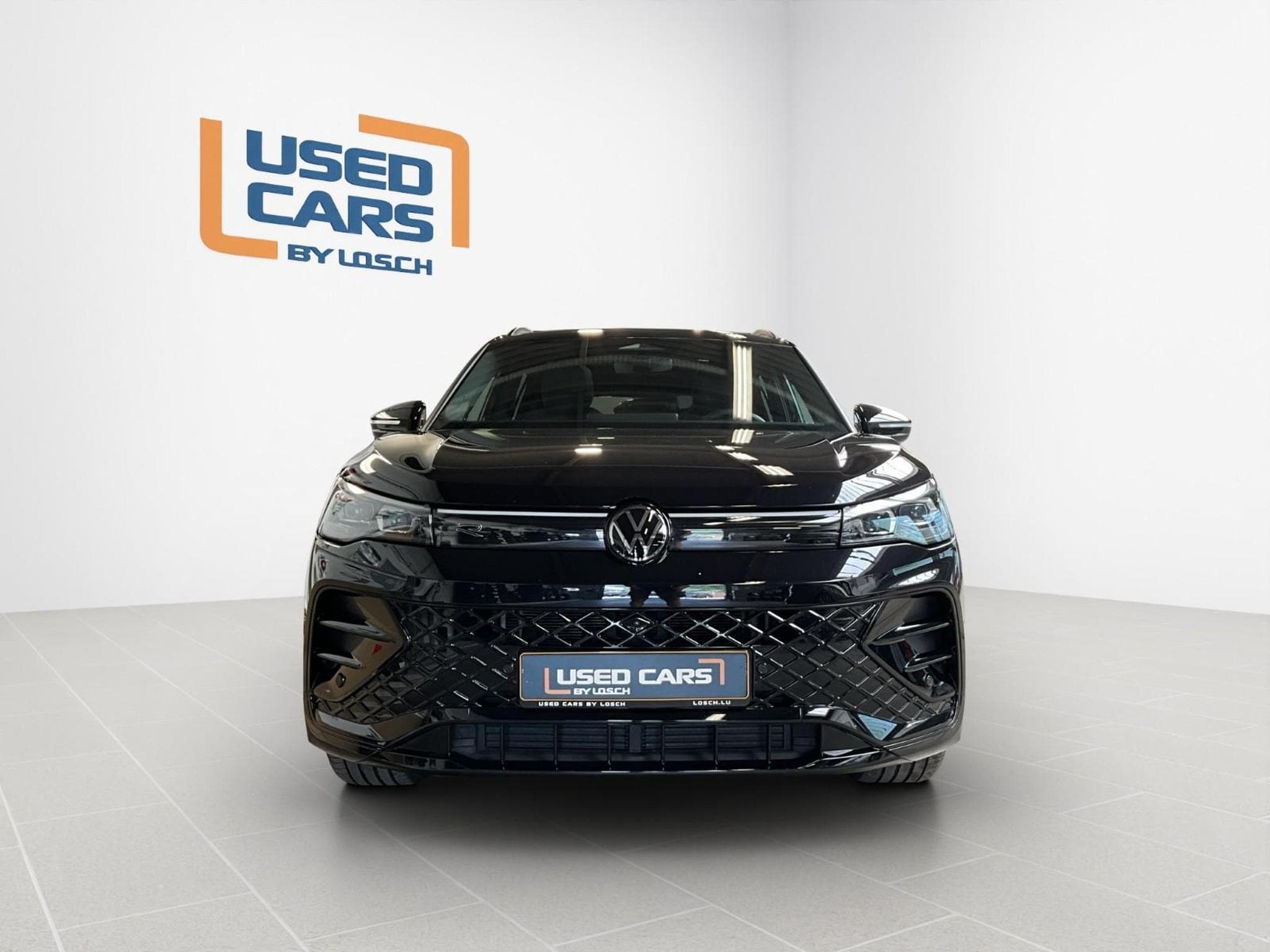 VW Tiguan R-Line+DSG+Black-Style+4M+Pano+AHK+IQ-Drive (2025) - Foto 3