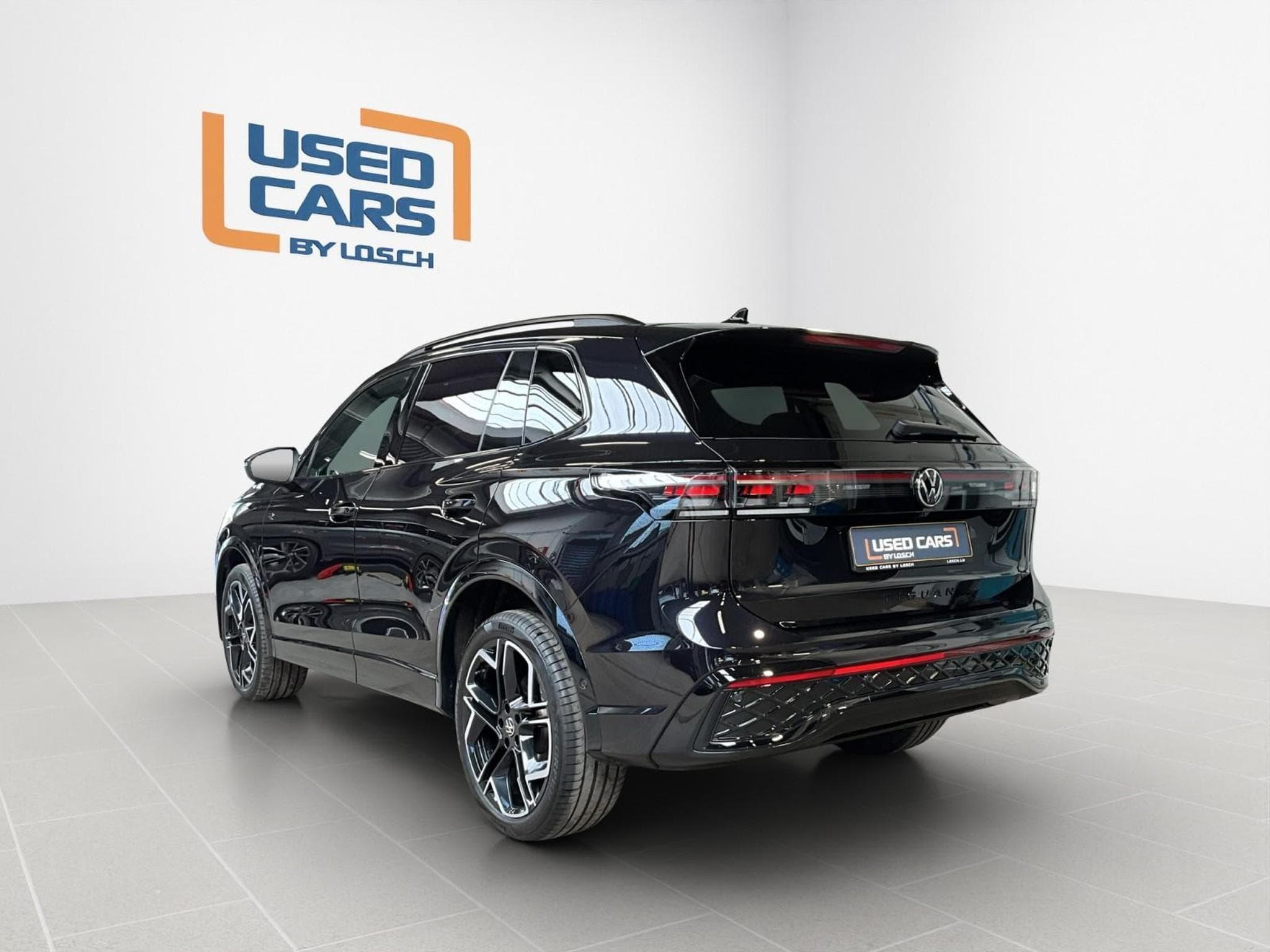 VW Tiguan R-Line+DSG+Black-Style+4M+Pano+AHK+IQ-Drive (2025) - Foto 6