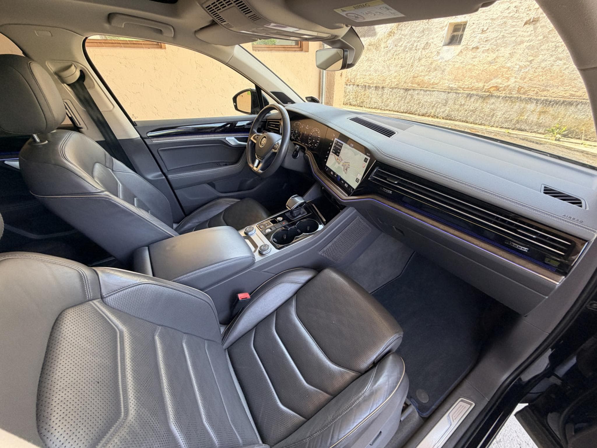 VW Touareg 3.0d R-line 4Motion Panorama Head-Up Camera 286cv (2018) - Photo 6