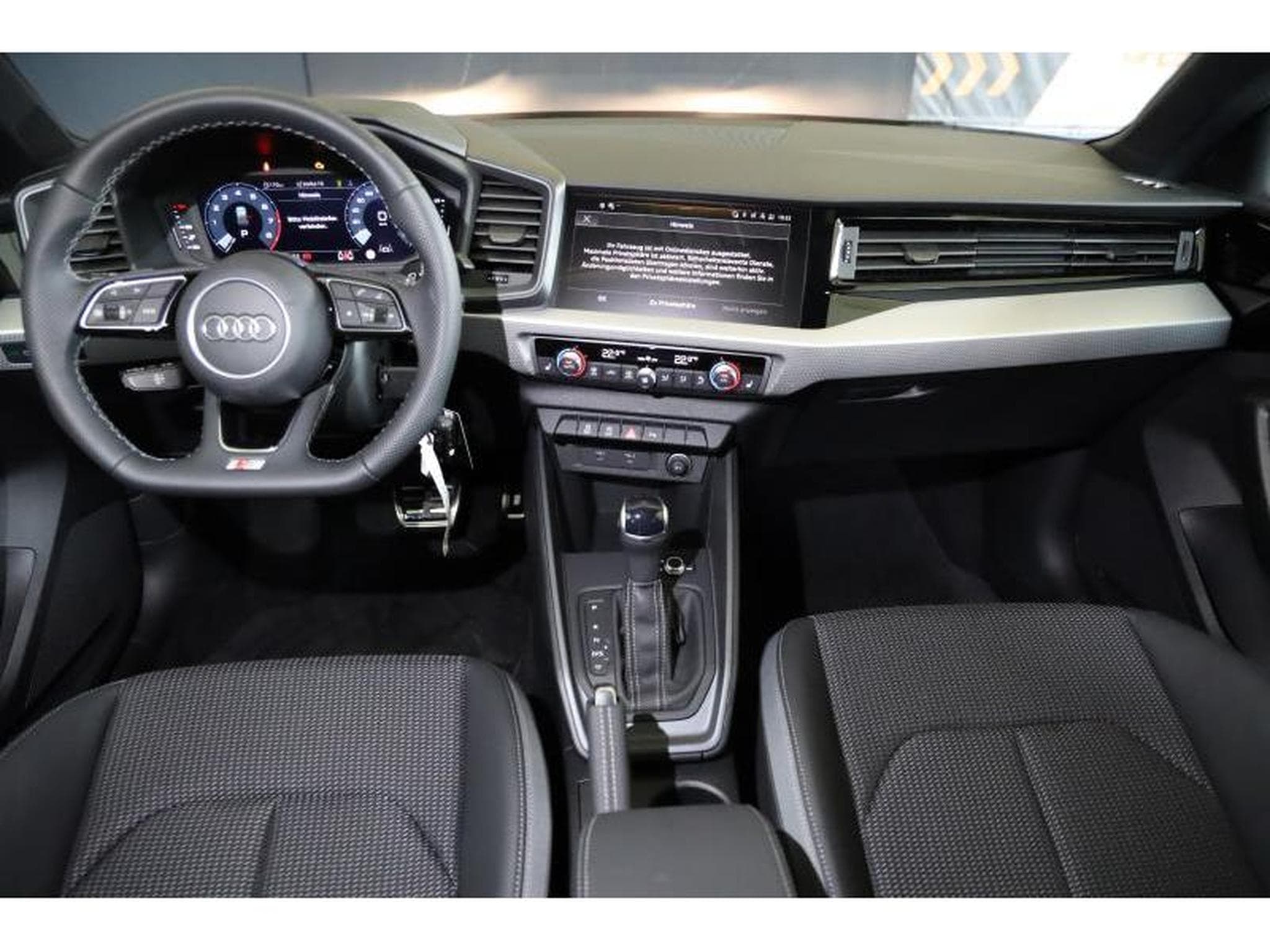 Audi A1 Sportback S Line (2024) - Foto 2