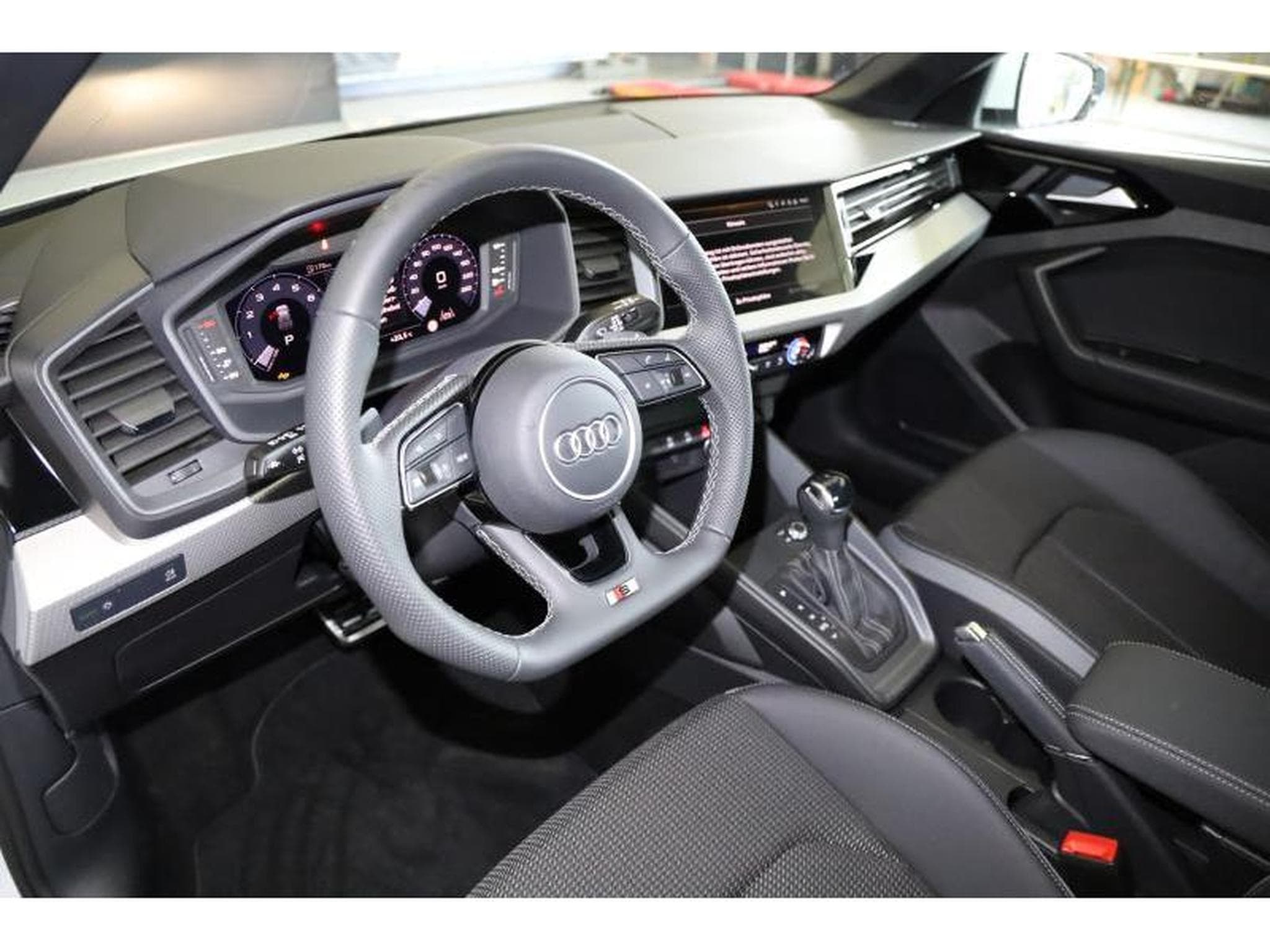 Audi A1 Sportback S Line (2024) - Foto 8