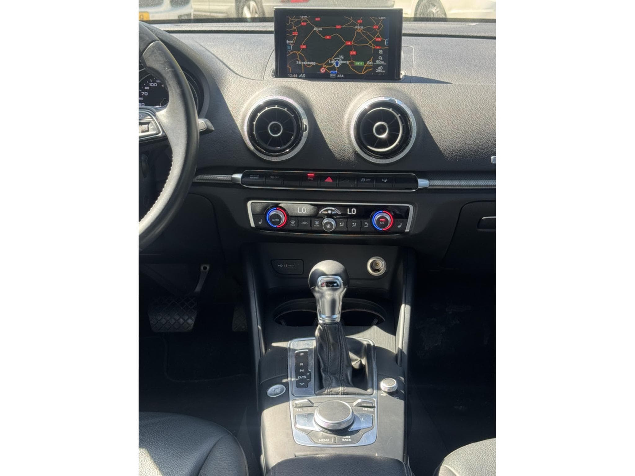 Audi A3 2.0 tdi 150ch automatique 1-prop (2016) - Foto 10