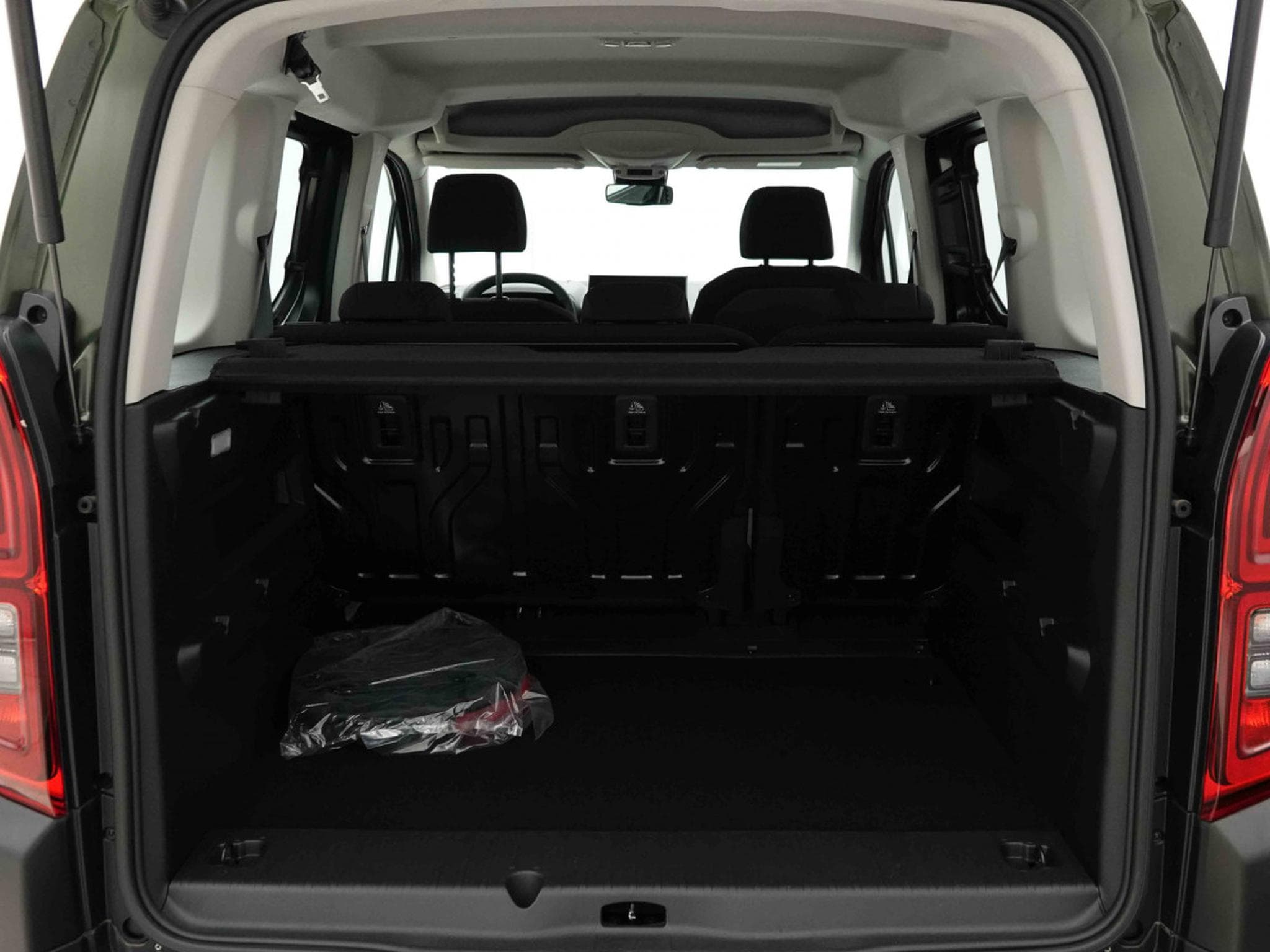 Citroën E-Berlingo 50 kWh M Plus (2025) - Photo 19