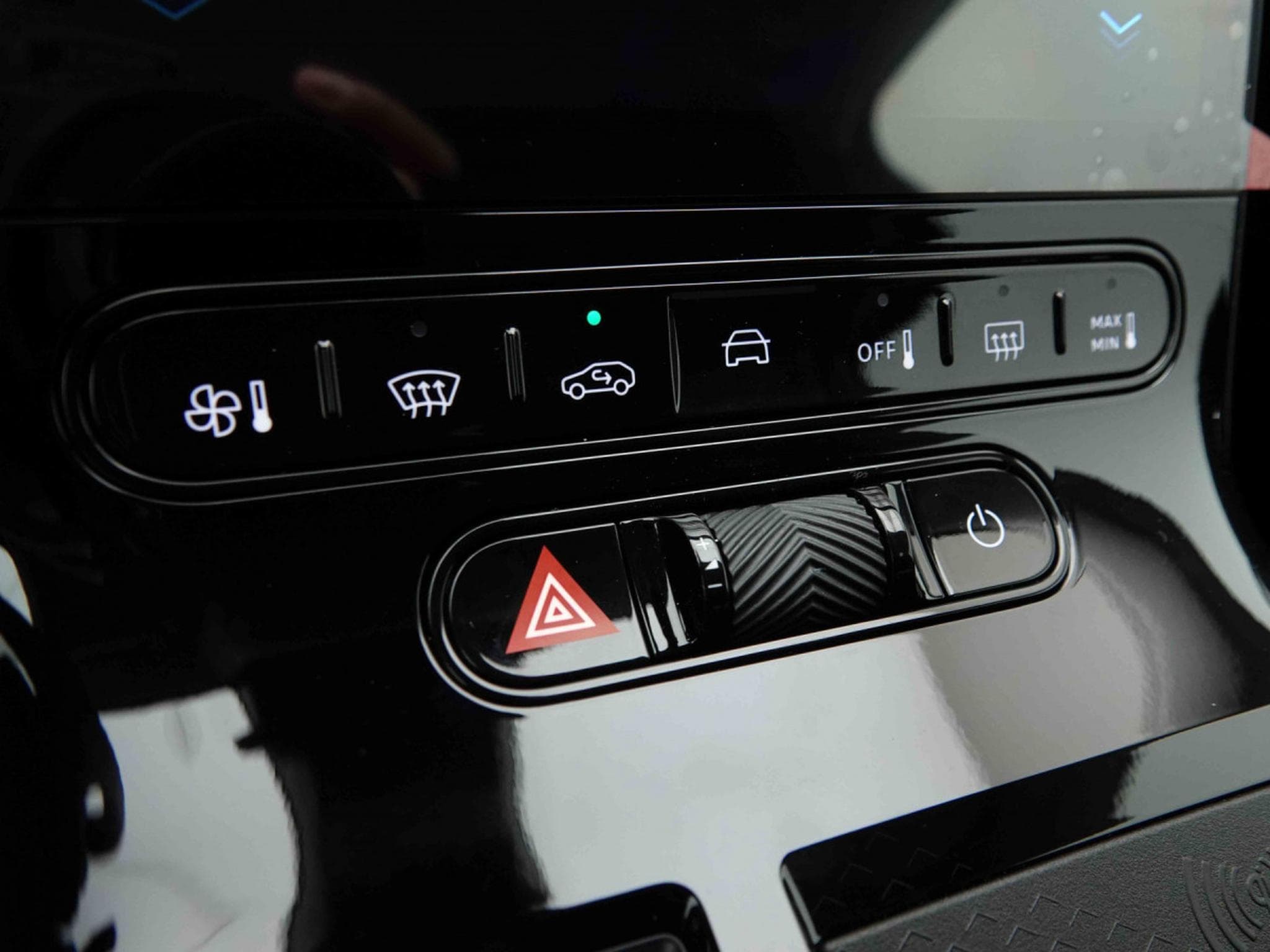 Citroën C4 1.2 145 Hybrid Auto Max (2026) - Photo 14