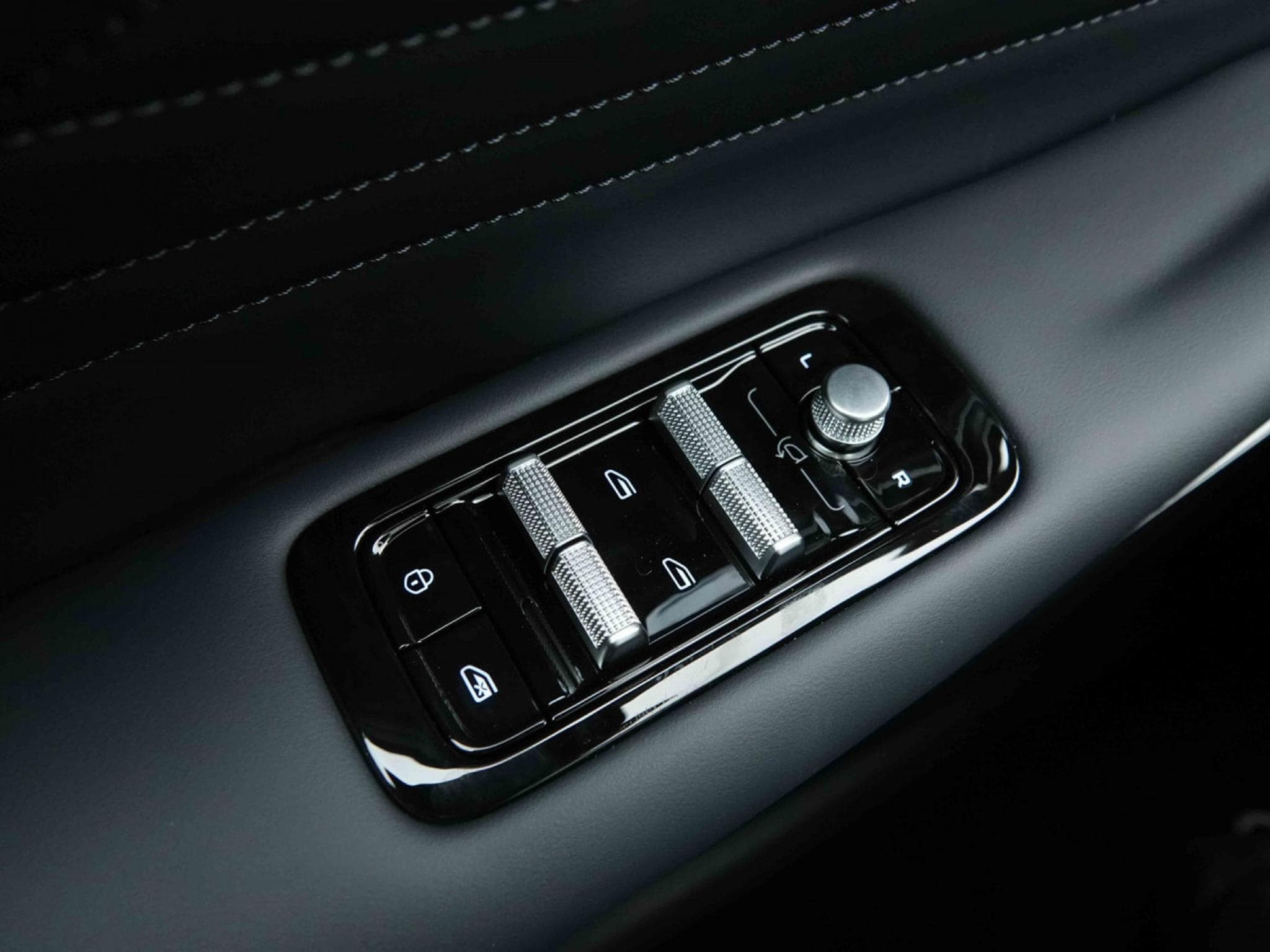 Geely Starray 1.5 PHEV 263 AT MAX + (2026) - Photo 22