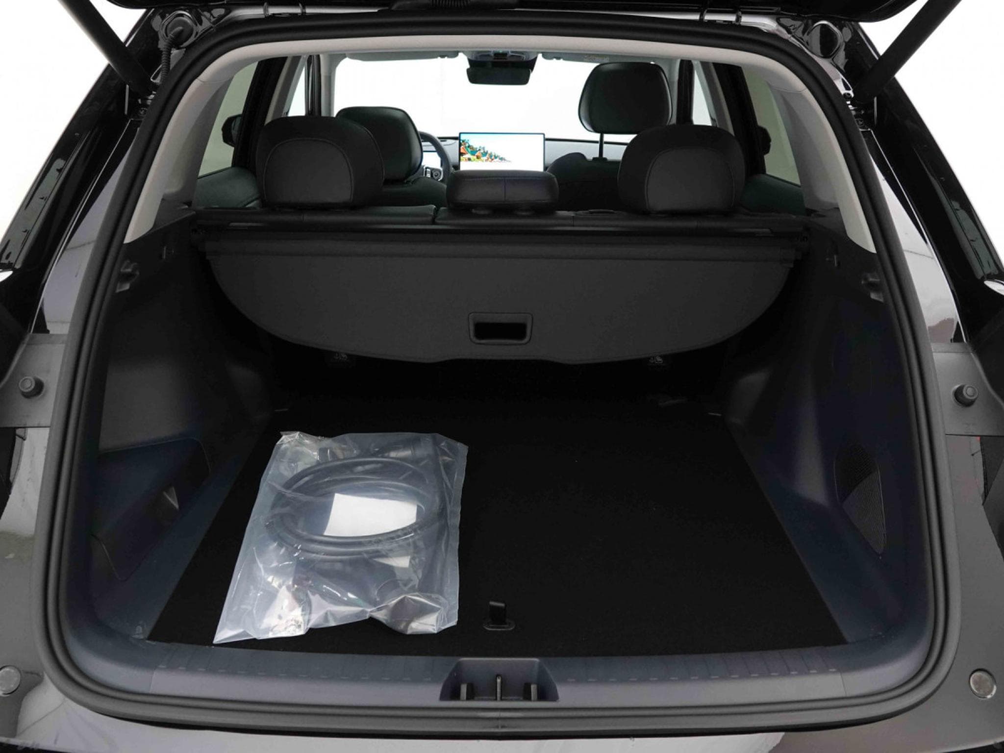 Geely Starray 1.5 PHEV 263 AT MAX + (2026) - Photo 24