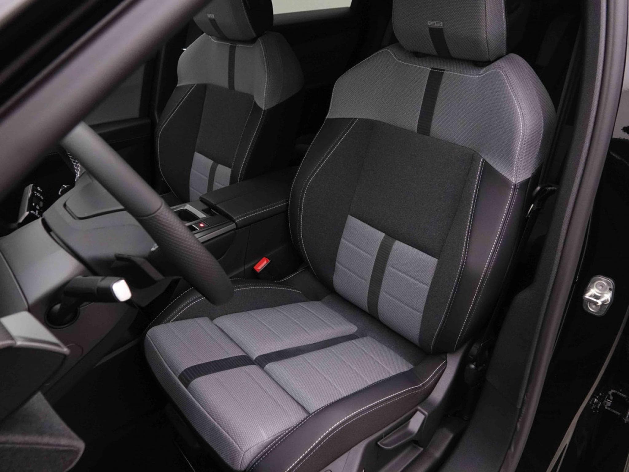 Opel Grandland 1.2 T Hybrid 145 GS (2025) - Foto 7