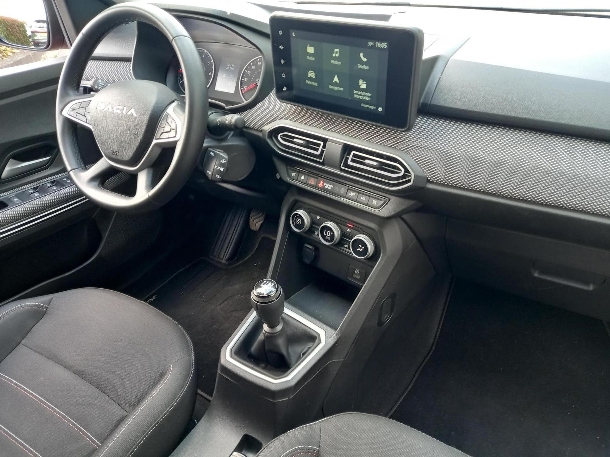 Dacia Jogger Extreme 1.0 TCe (2023) - Photo 8