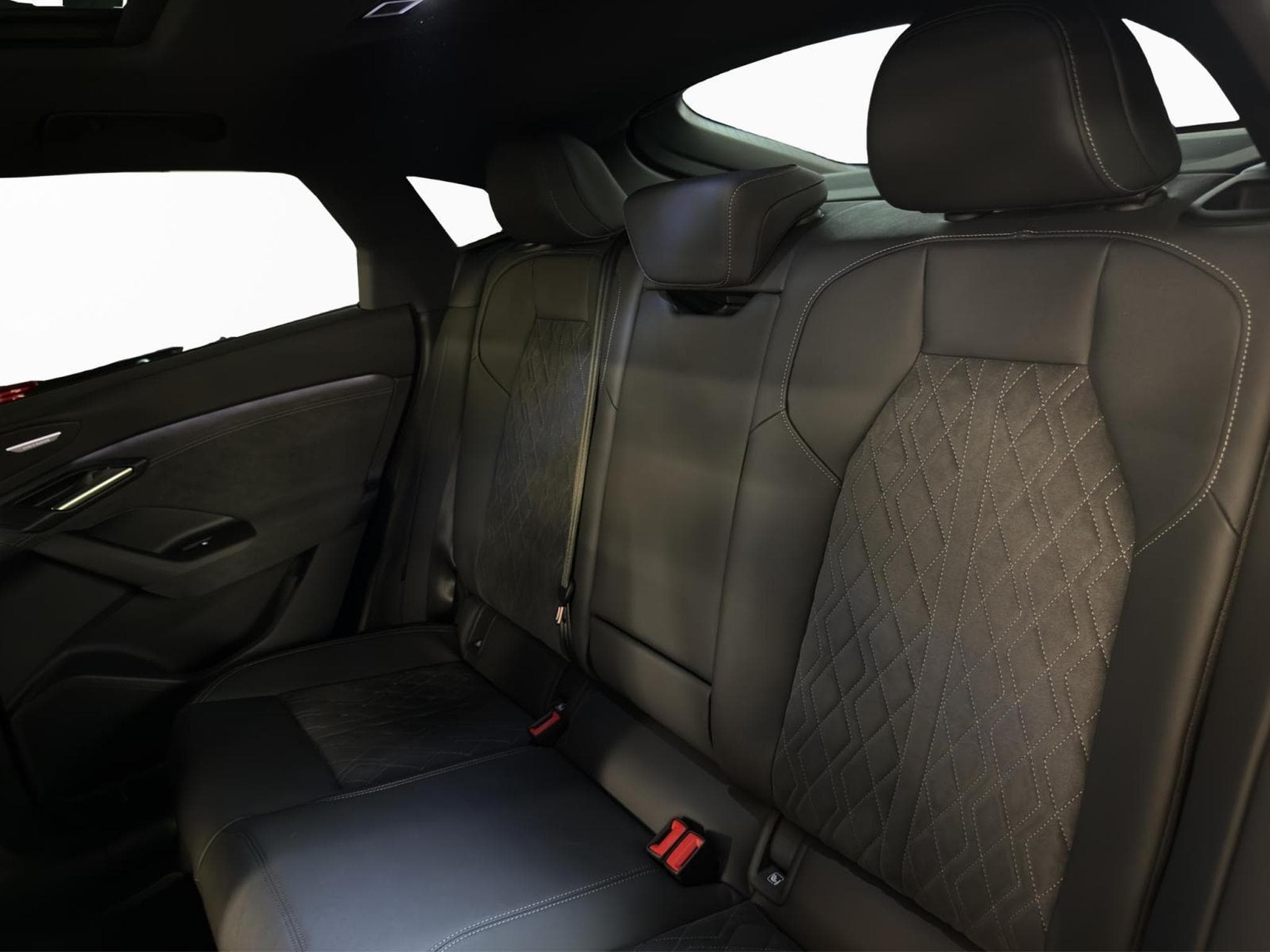 Audi Q6 e-tron Sportback (2026) - Photo 17