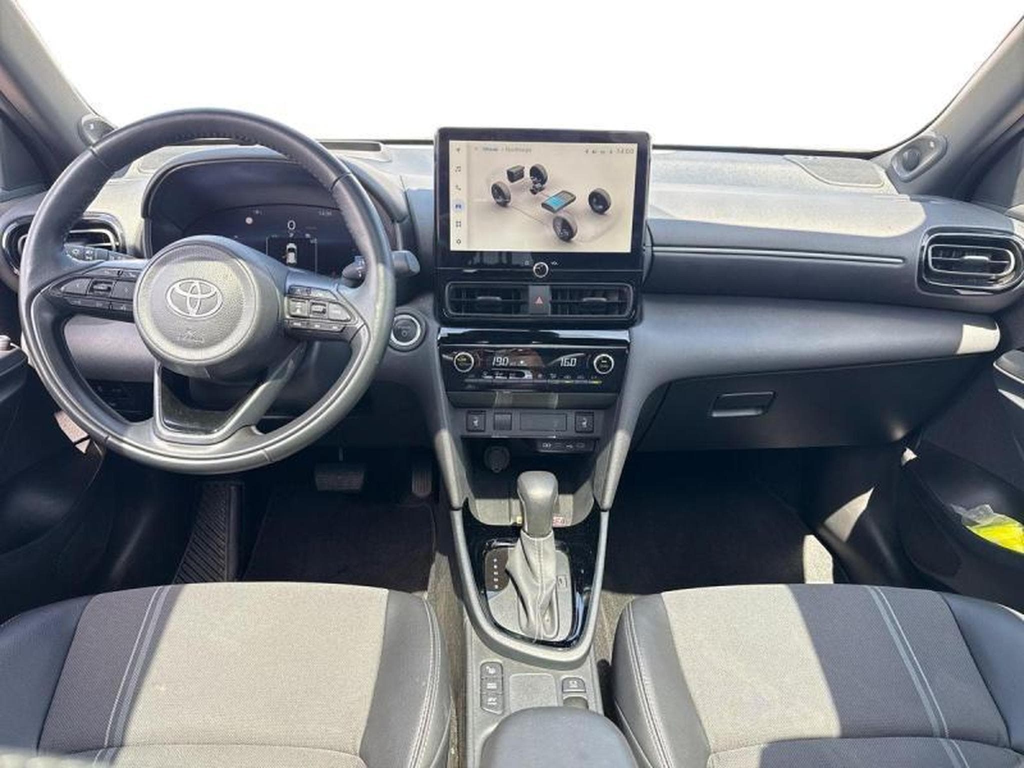 Toyota Yaris Cross (2024) - Photo 8