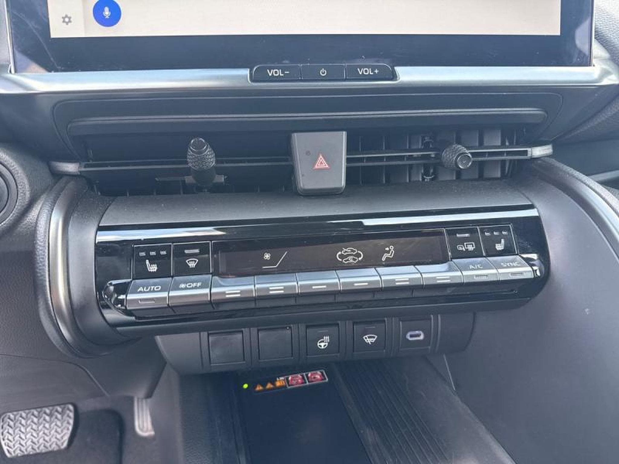 Toyota C-HR PHEV CVT Elite (2025) - Photo 16