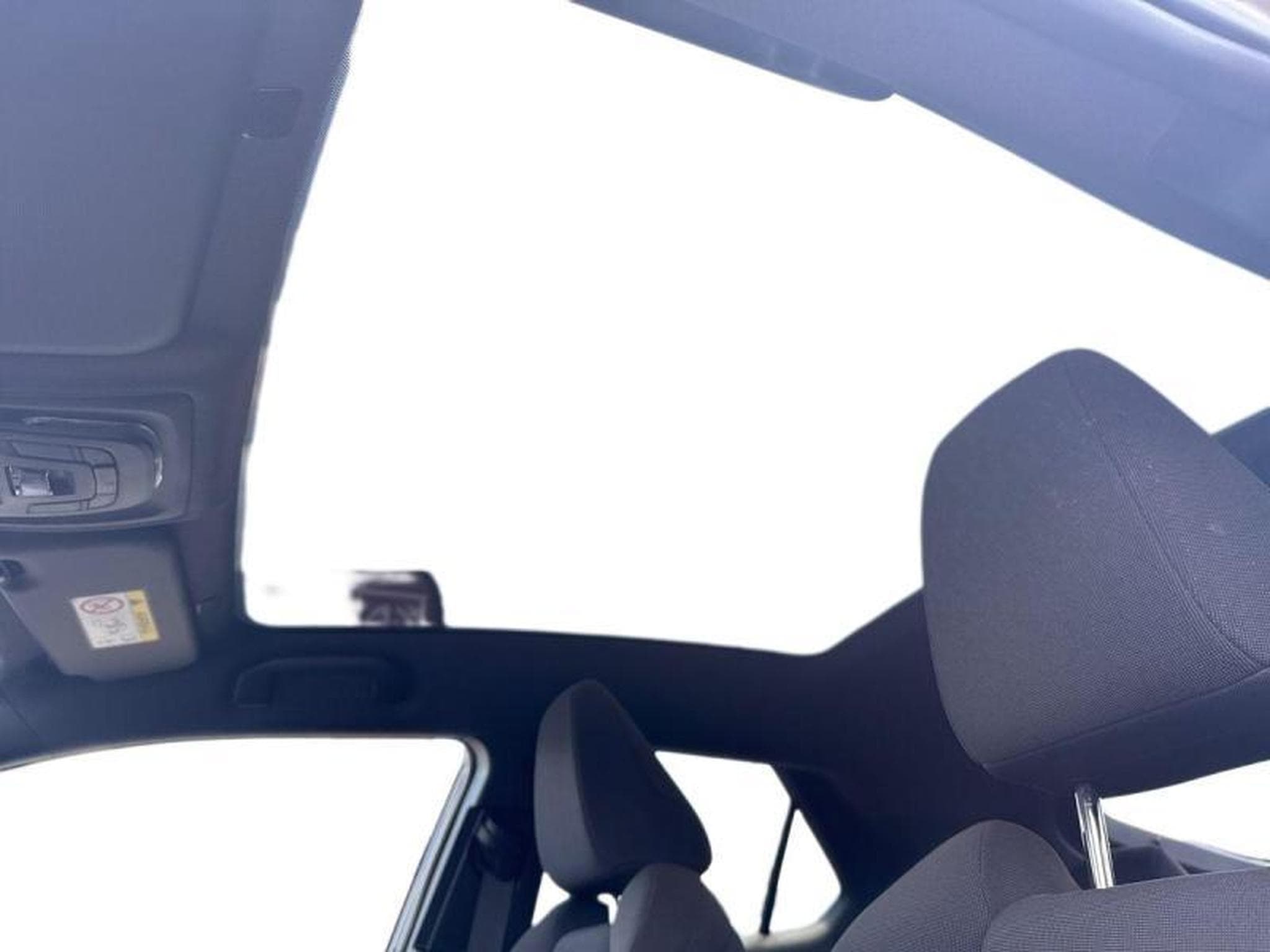 Toyota C-HR PHEV CVT Elite (2025) - Photo 18