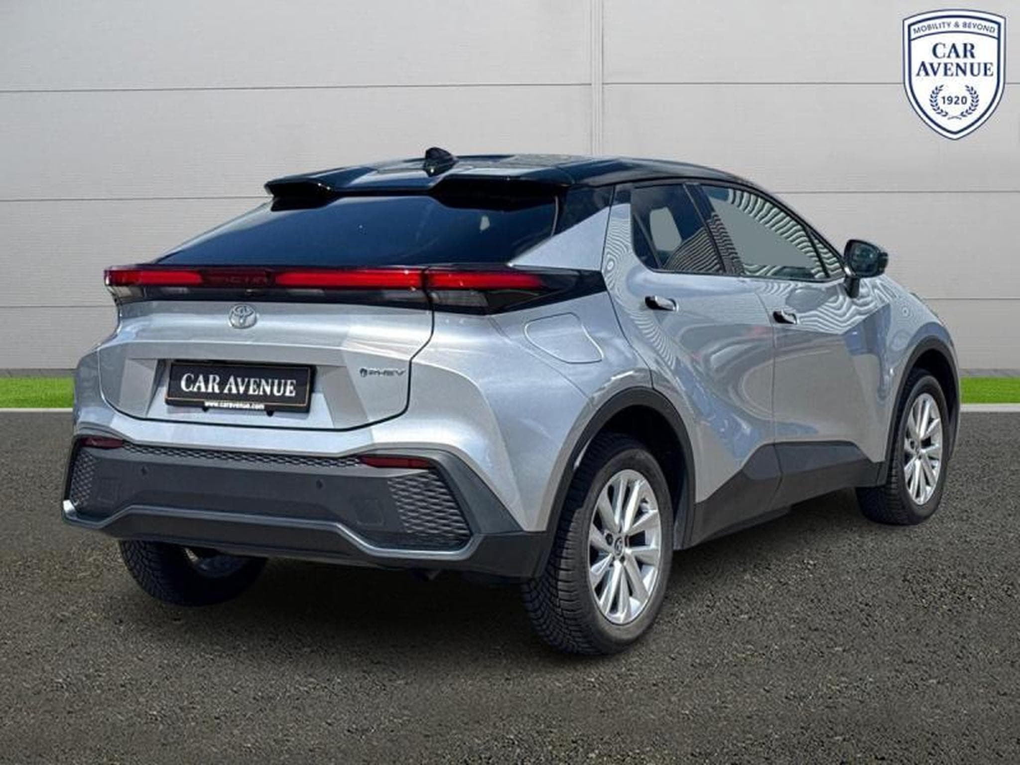 Toyota C-HR PHEV CVT Elite (2025) - Photo 2