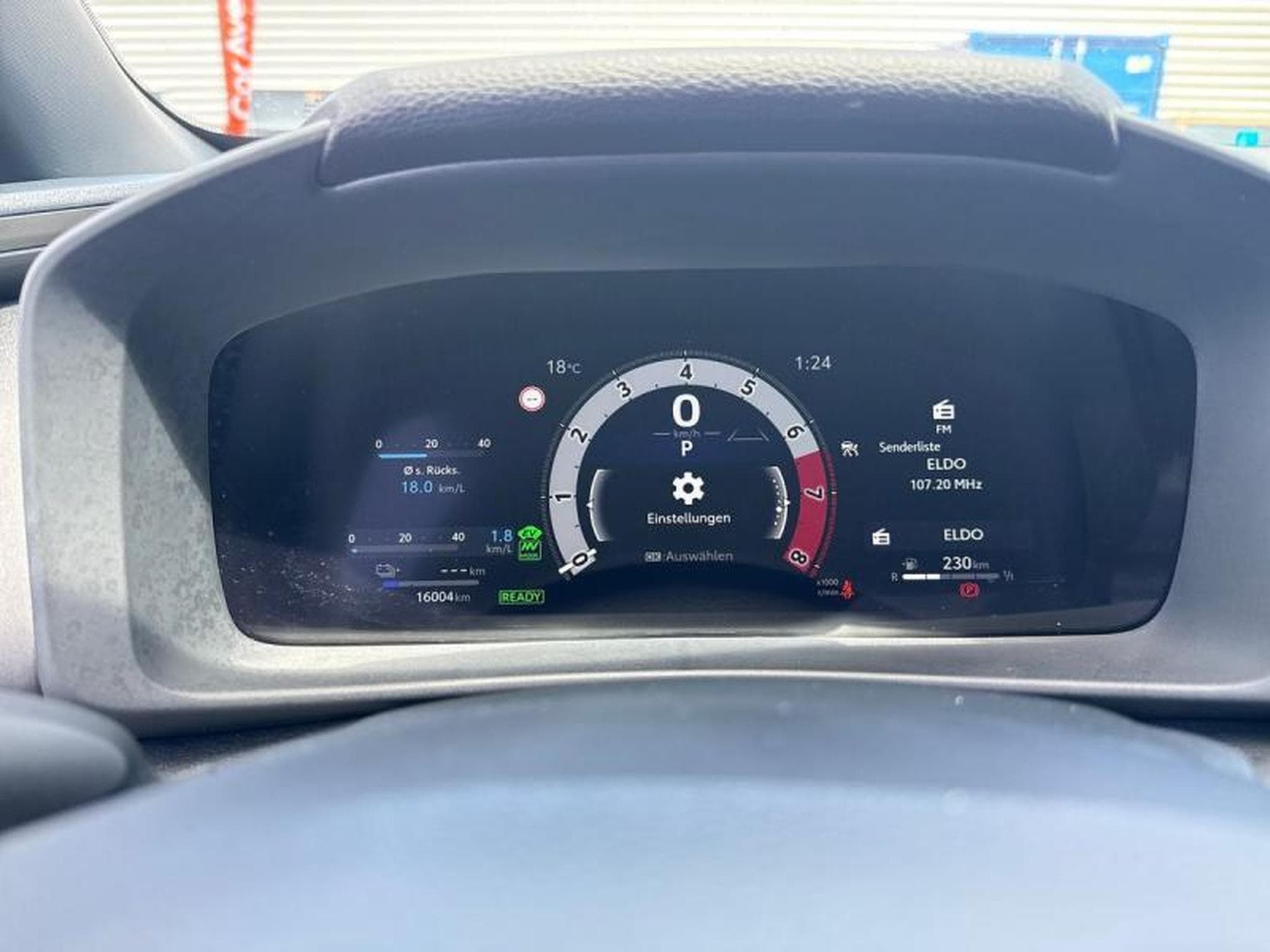 Toyota C-HR PHEV CVT Elite (2025) - Photo 27