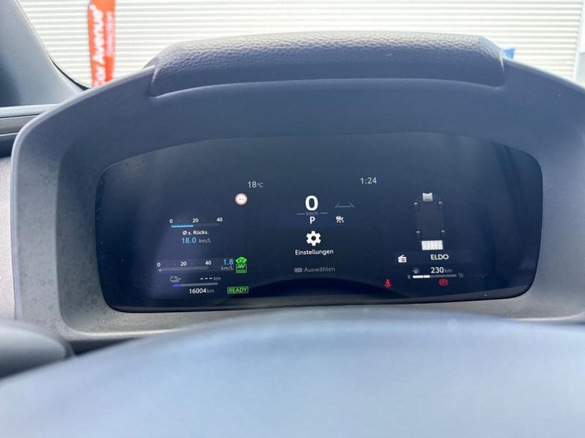 Toyota C-HR PHEV CVT Elite (2025) - Photo 28