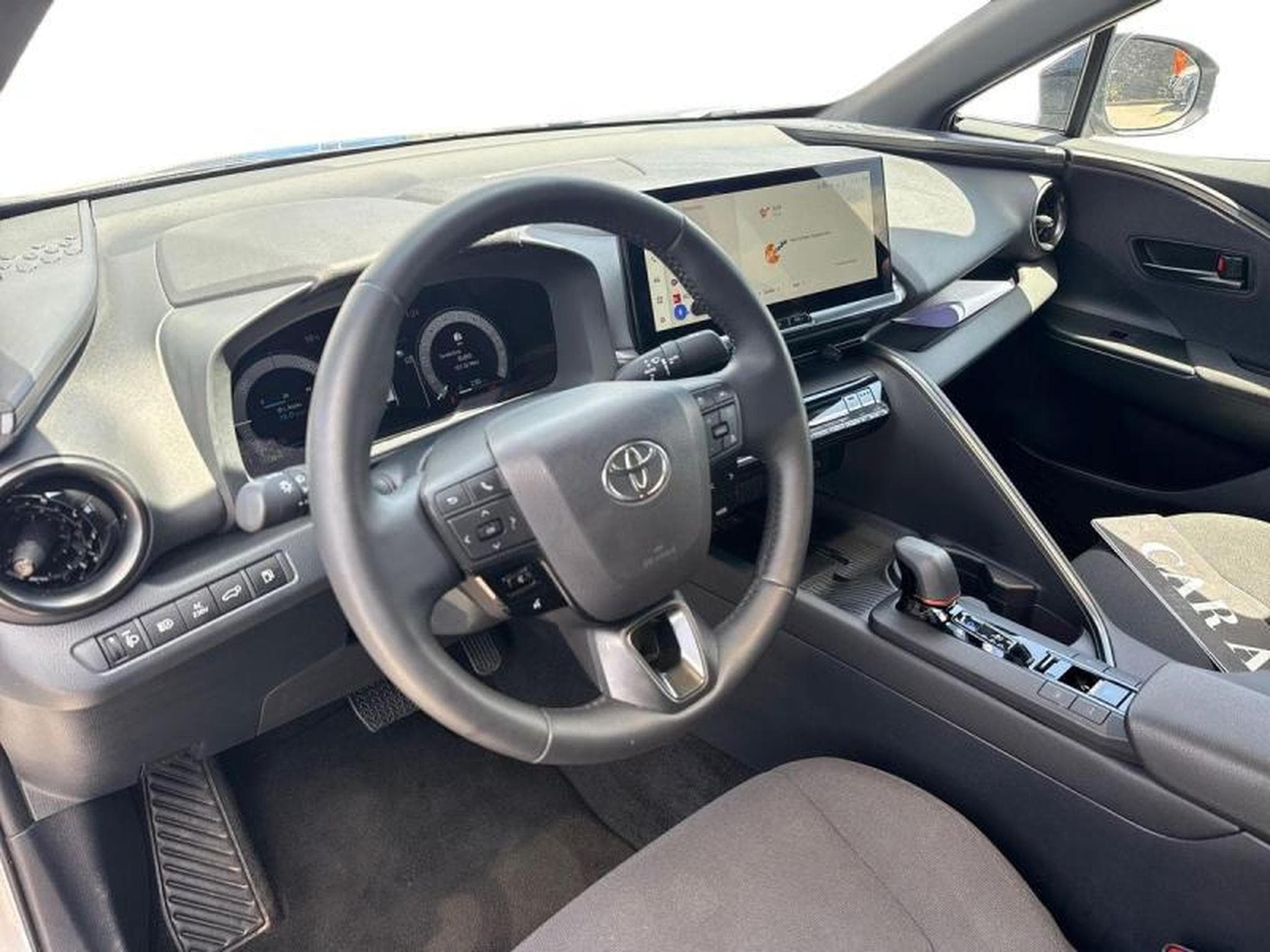 Toyota C-HR PHEV CVT Elite (2025) - Photo 7