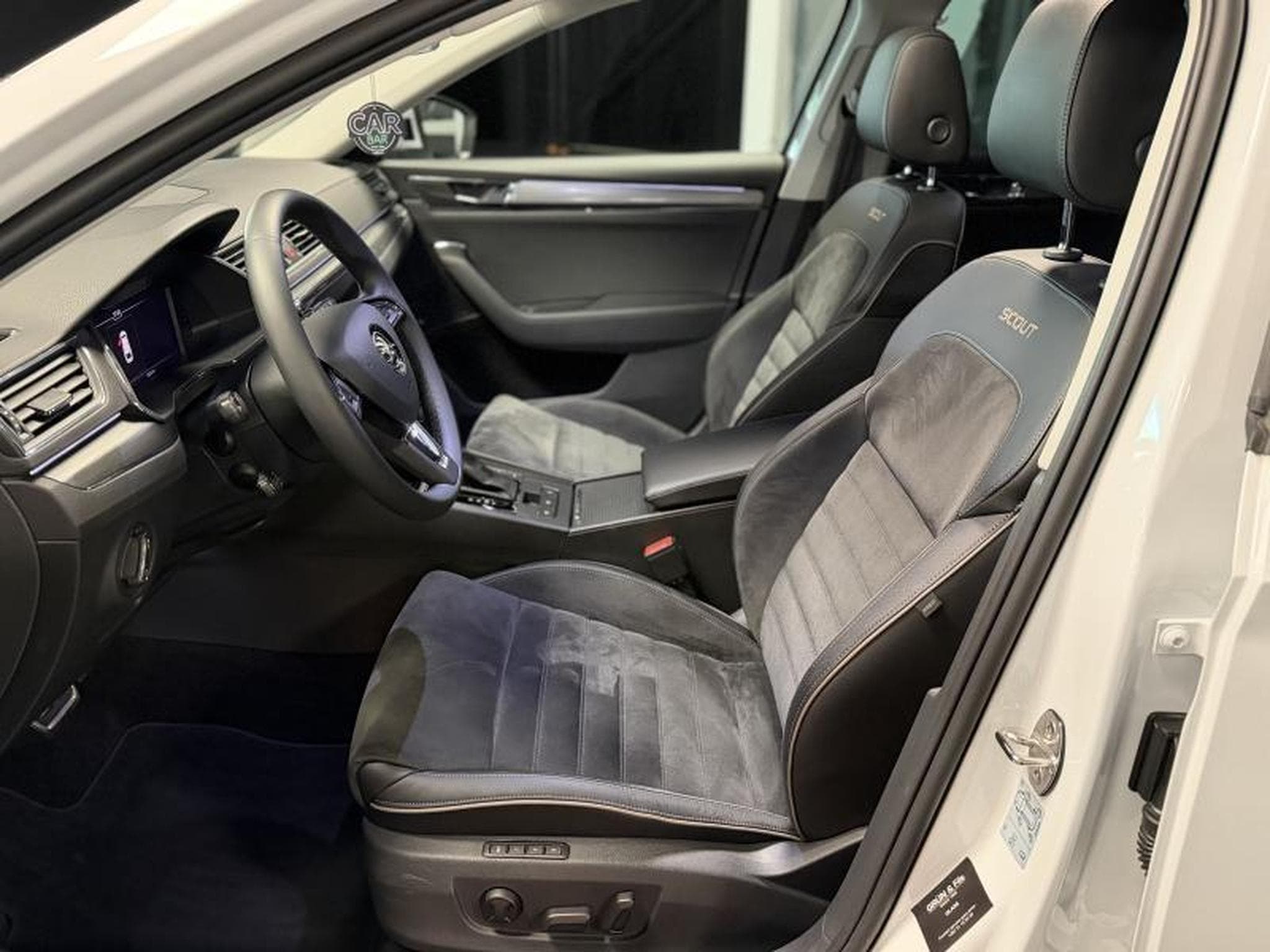Skoda Superb SCOUT 2.0 TDI DSG 4X4 (2020) - Foto 10
