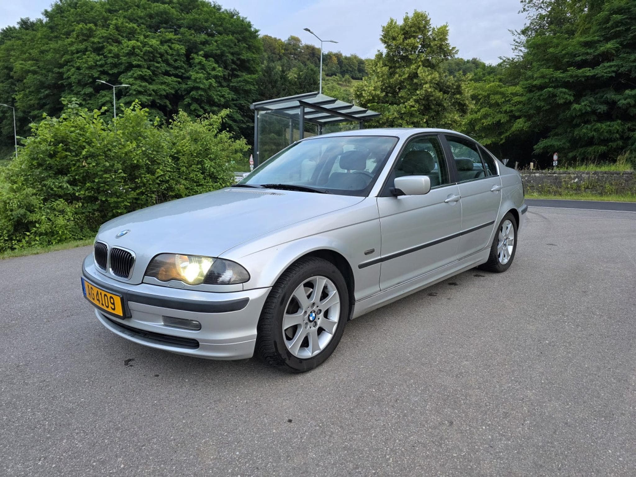 BMW 323 i Automatic (1999) - Photo 1