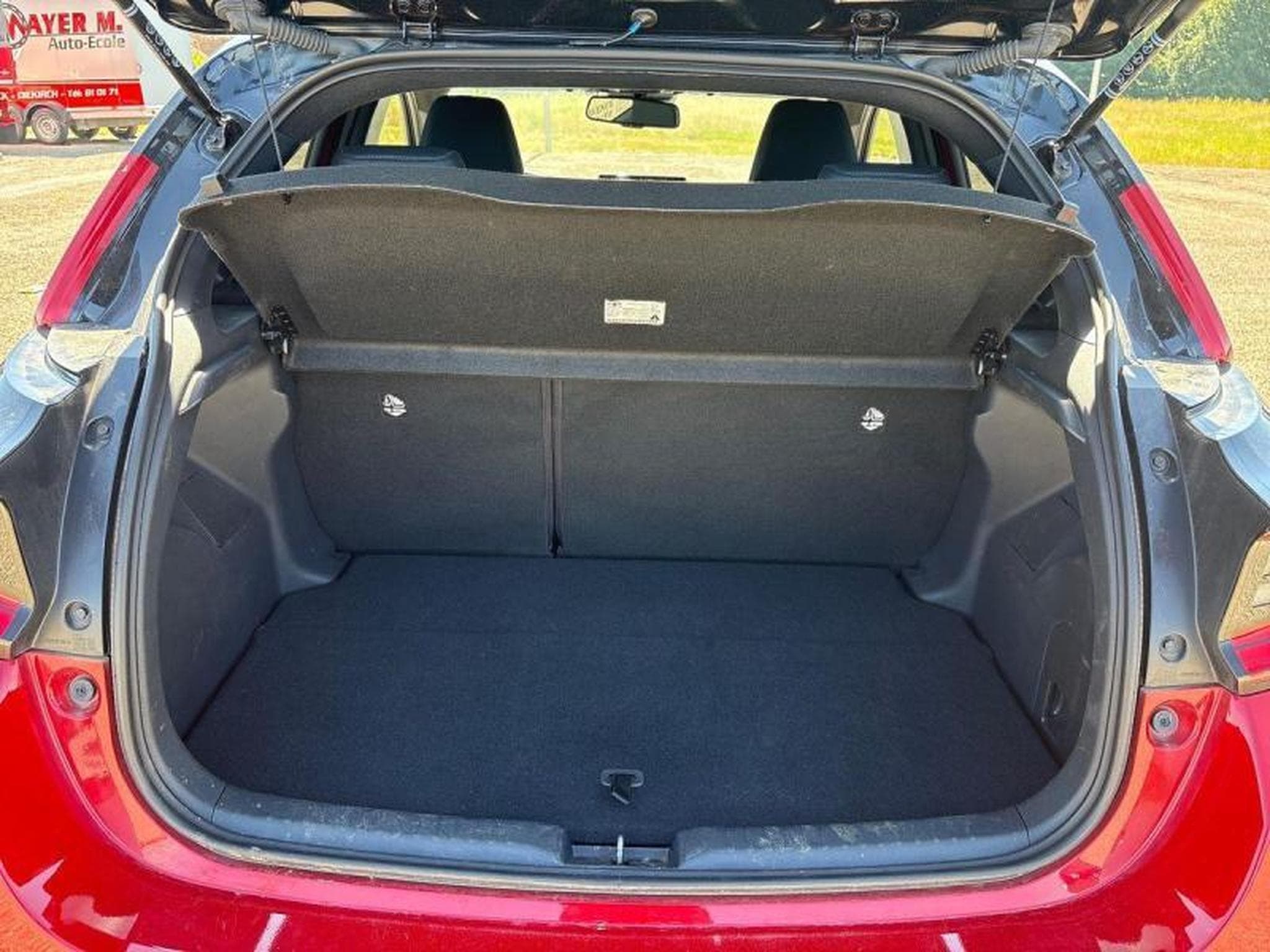 Toyota Yaris IV (2024) - Foto 12