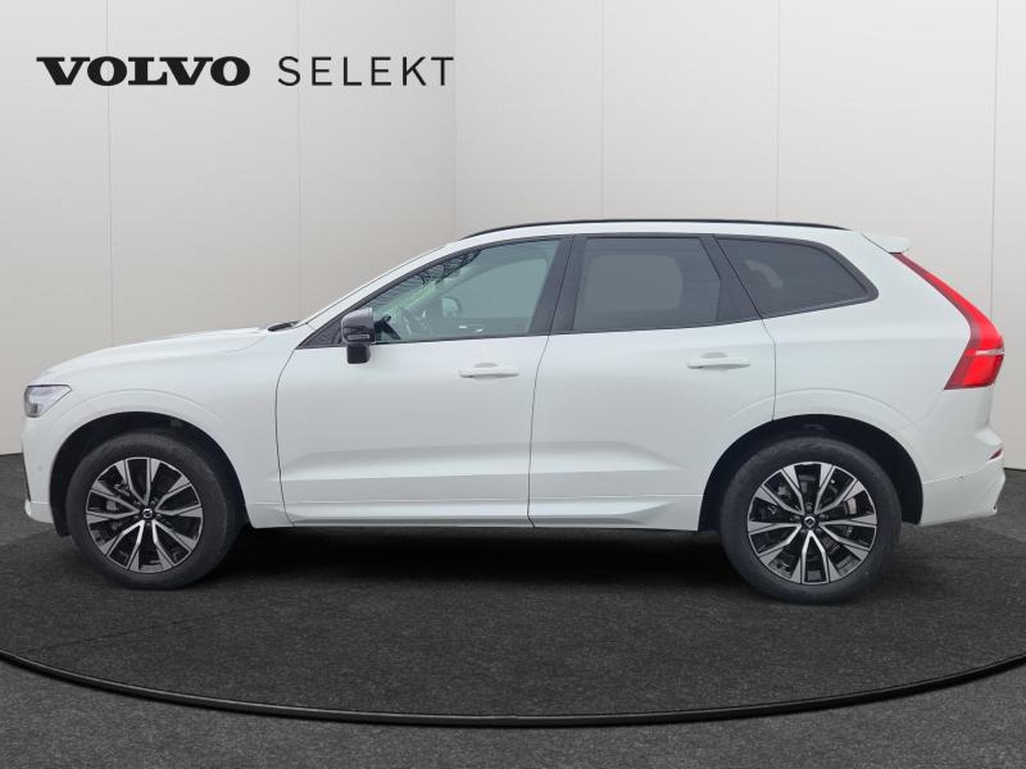 Volvo XC60 B4 Plus Dark / Essence (2024) - Foto 23
