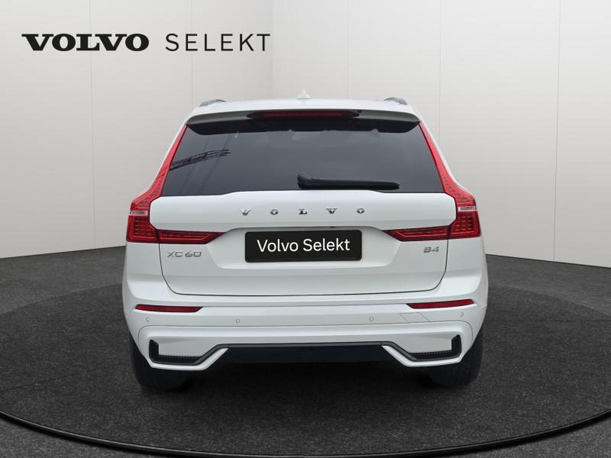 Volvo XC60 B4 Plus Dark / Essence (2024) - Foto 6