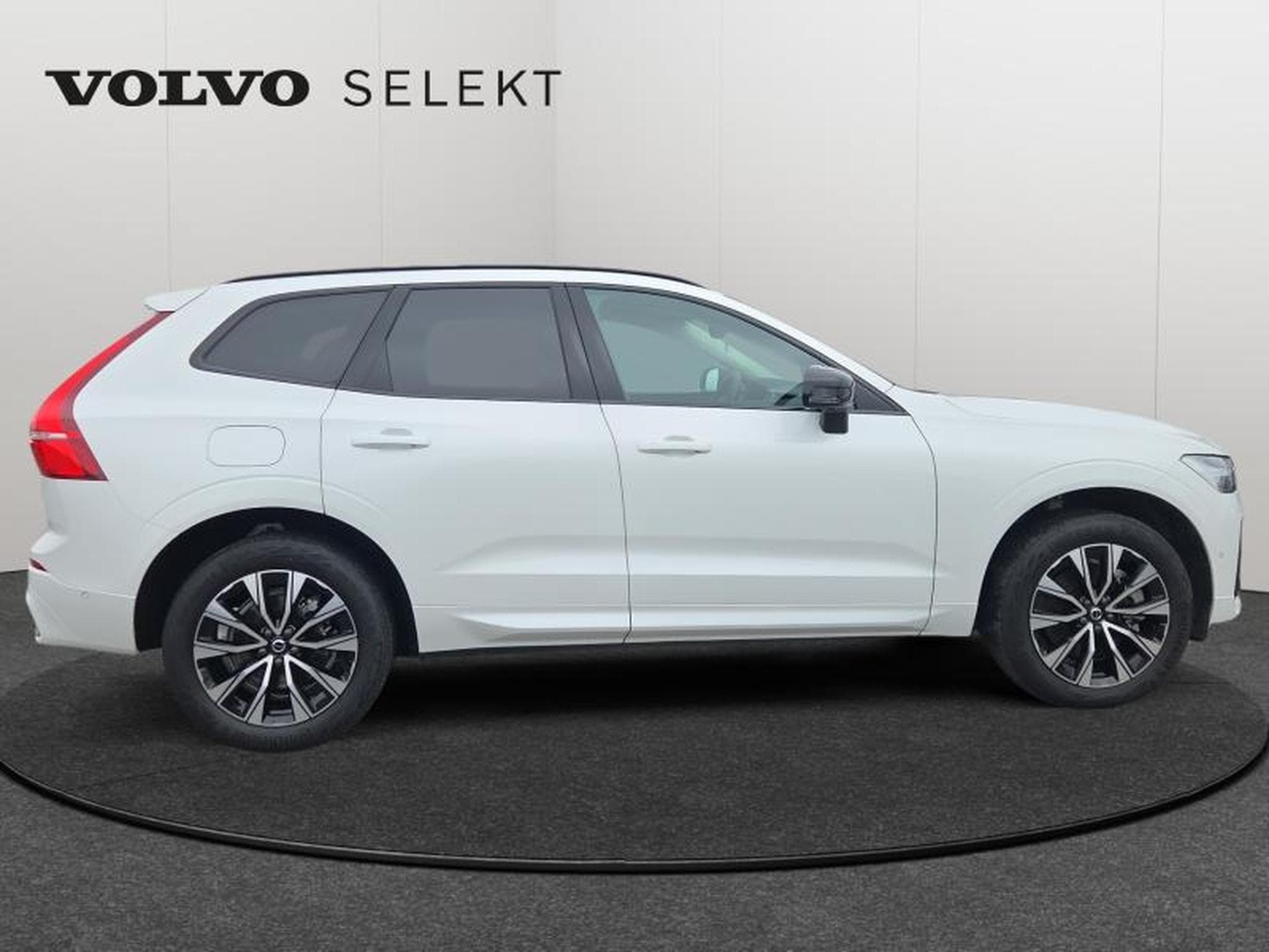 Volvo XC60 B4 Plus Dark / Essence (2024) - Foto 7