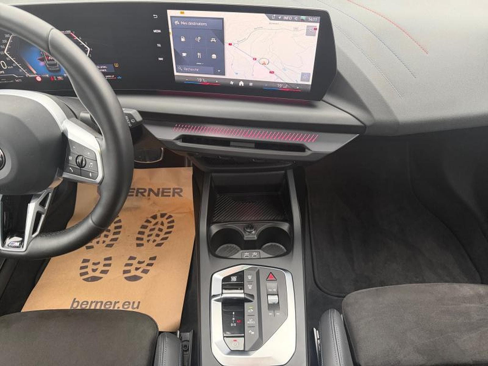 BMW 120 I Pack M / Panoramique / Essence (2025) - Foto 19