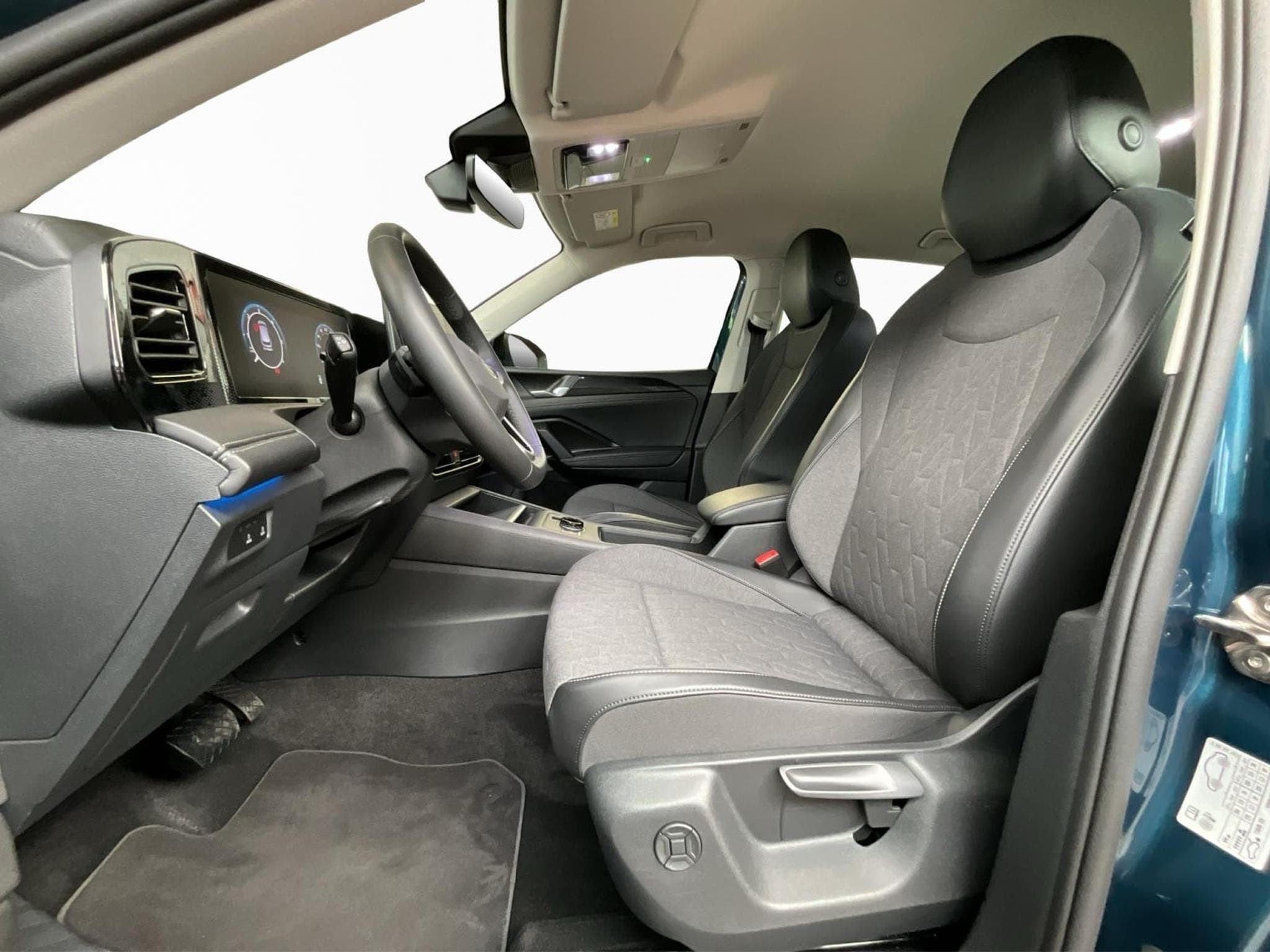 VW Tiguan Life+DSG+AHK+P.Info.+RearView (2025) - Foto 11
