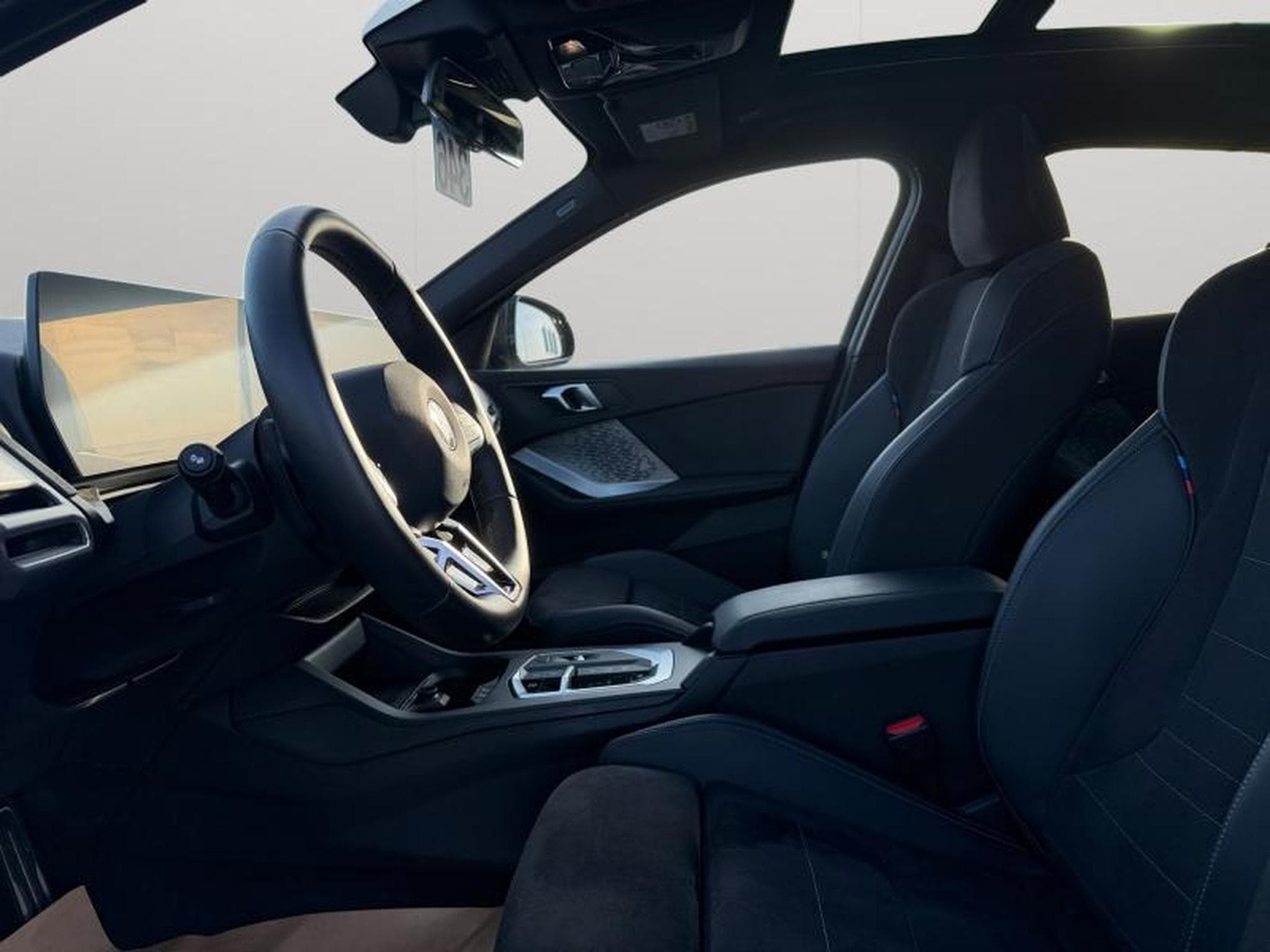 BMW 120 I Pack M / Panoramique / Essence (2025) - Foto 12