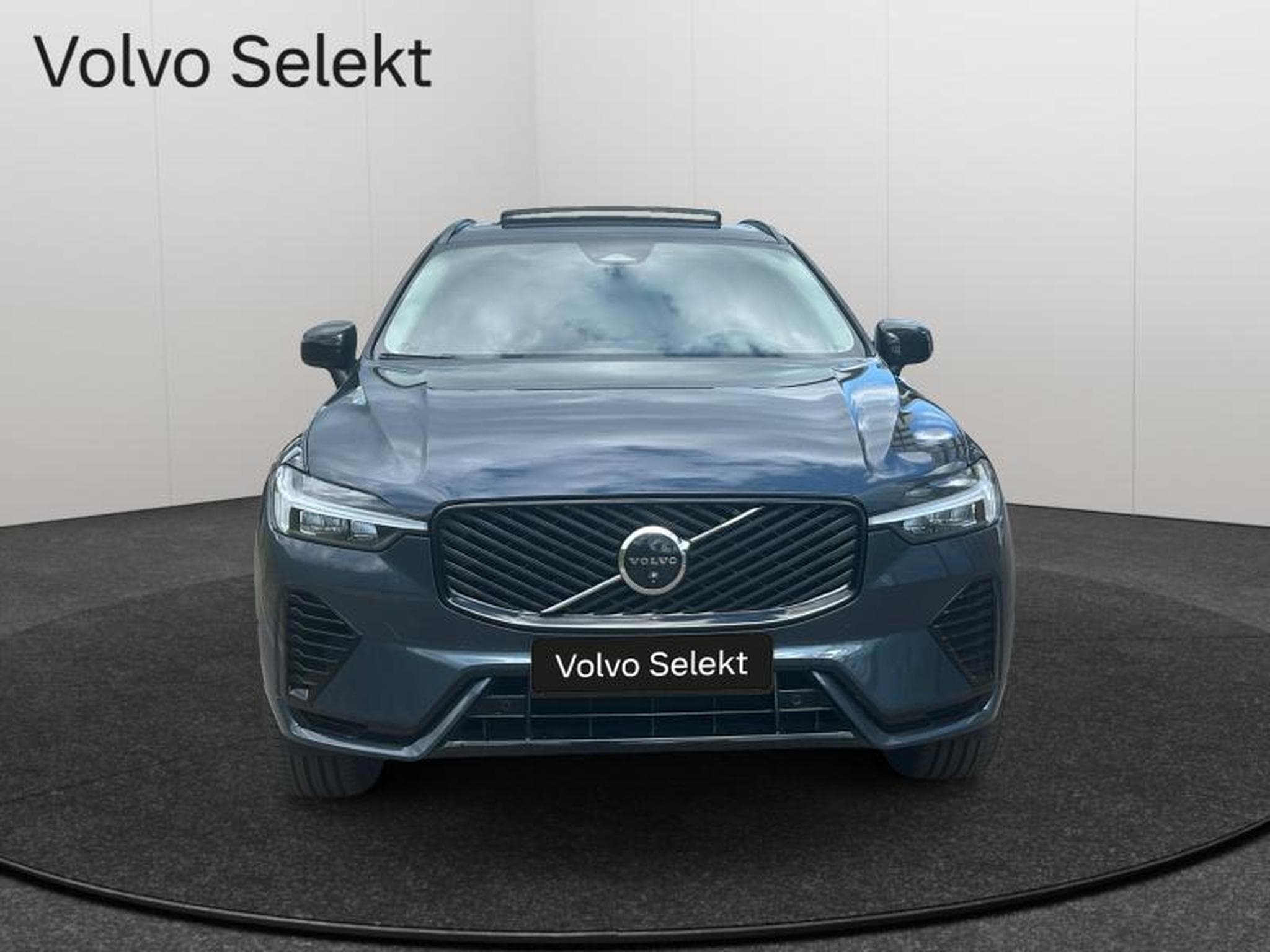 Volvo XC60 FACELIFT T6 Plus Dark / Hybride KIT HIVER INCLUS (2025) - Foto 4