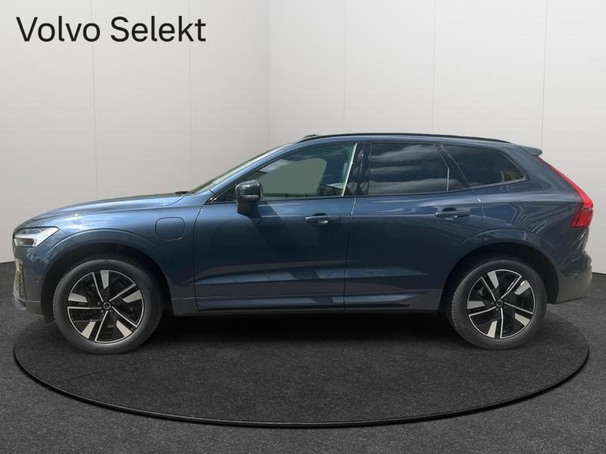 Volvo XC60 FACELIFT T6 Plus Dark / Hybride KIT HIVER INCLUS (2025) - Foto 5
