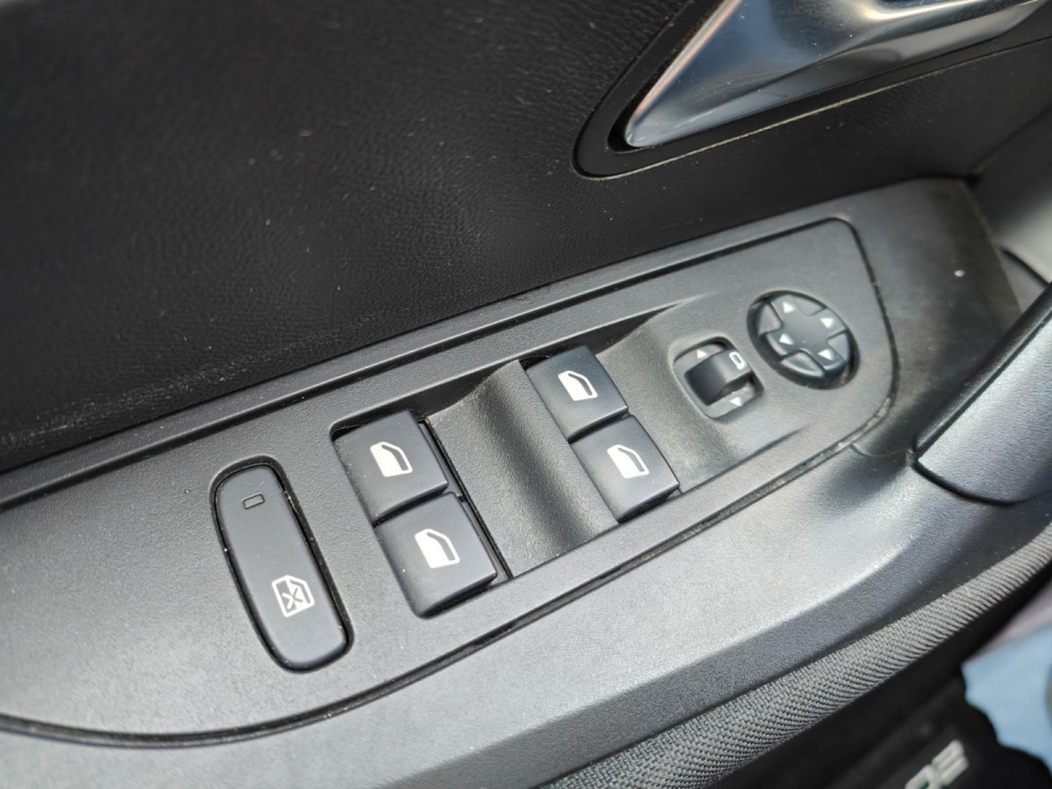 Peugeot 2008 1.2 PURETECH GPS CAMERA CARPLAY ATTELAGE (2020) - Photo 14
