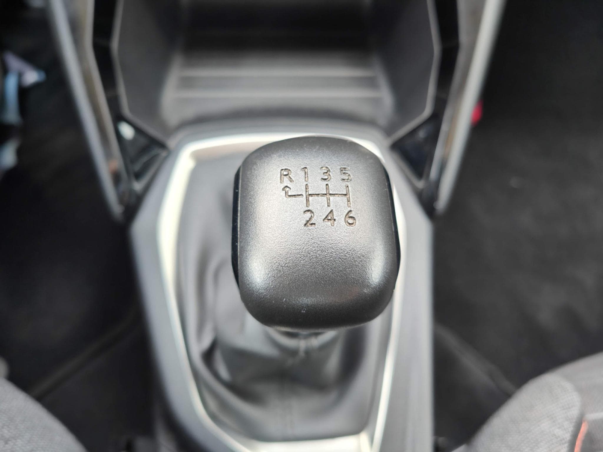 Peugeot 2008 1.2 PURETECH GPS CAMERA CARPLAY ATTELAGE (2020) - Photo 26