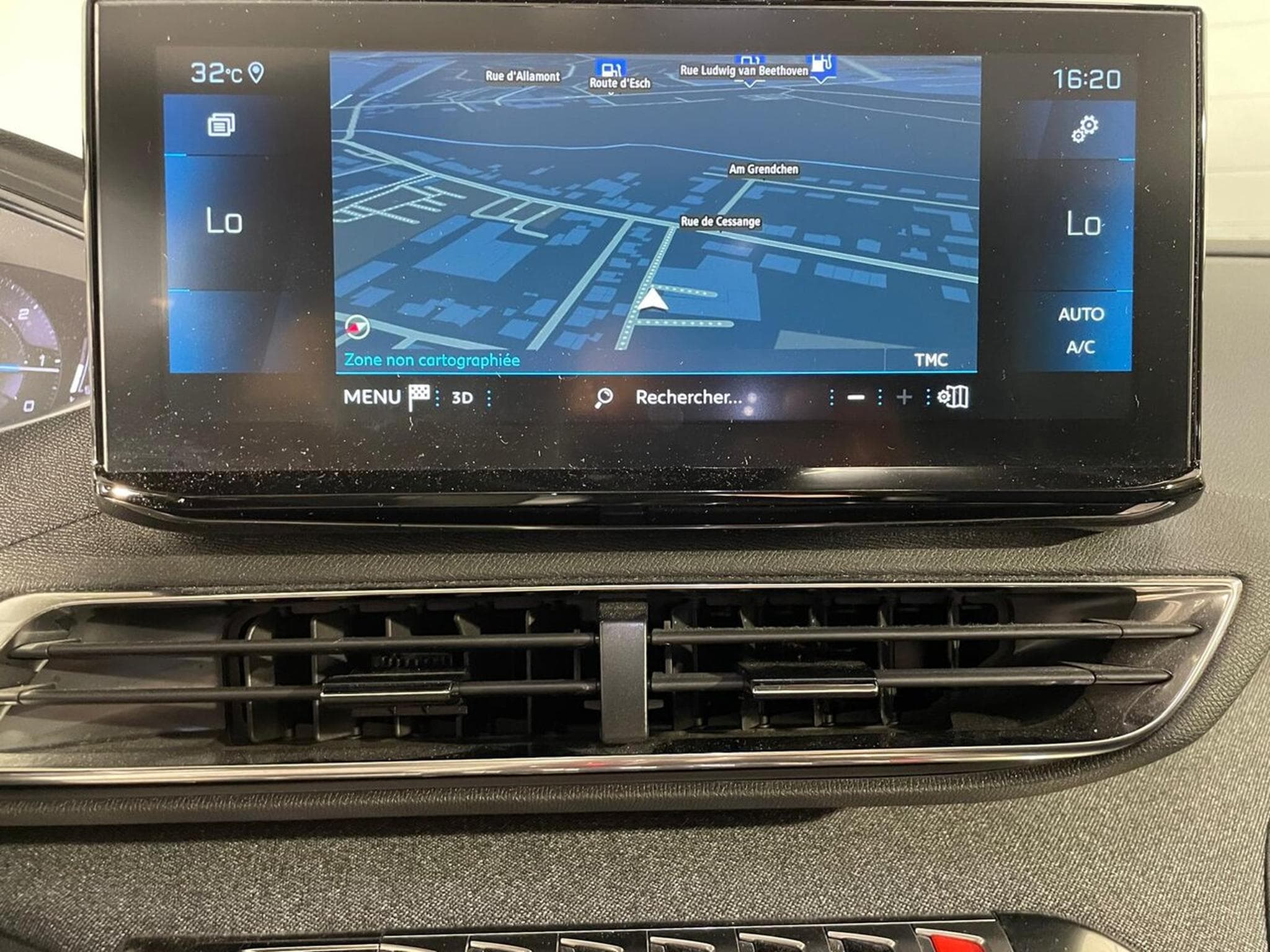 Peugeot 5008 1.5 BLUEHDI 130 ALLURE I-COCKPIT GPS 7PL (2022) - Photo 4